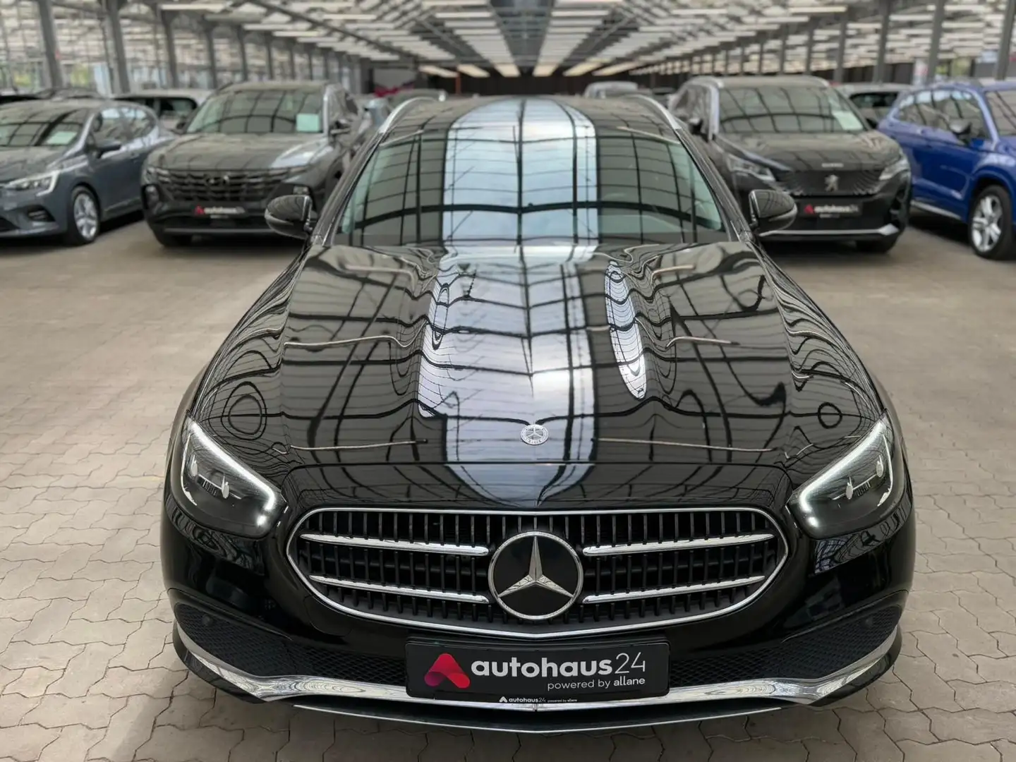 Mercedes-Benz E 300 T e Avantgarde   AHK|Kamera|Sitzhzg|Navi Schwarz - 2