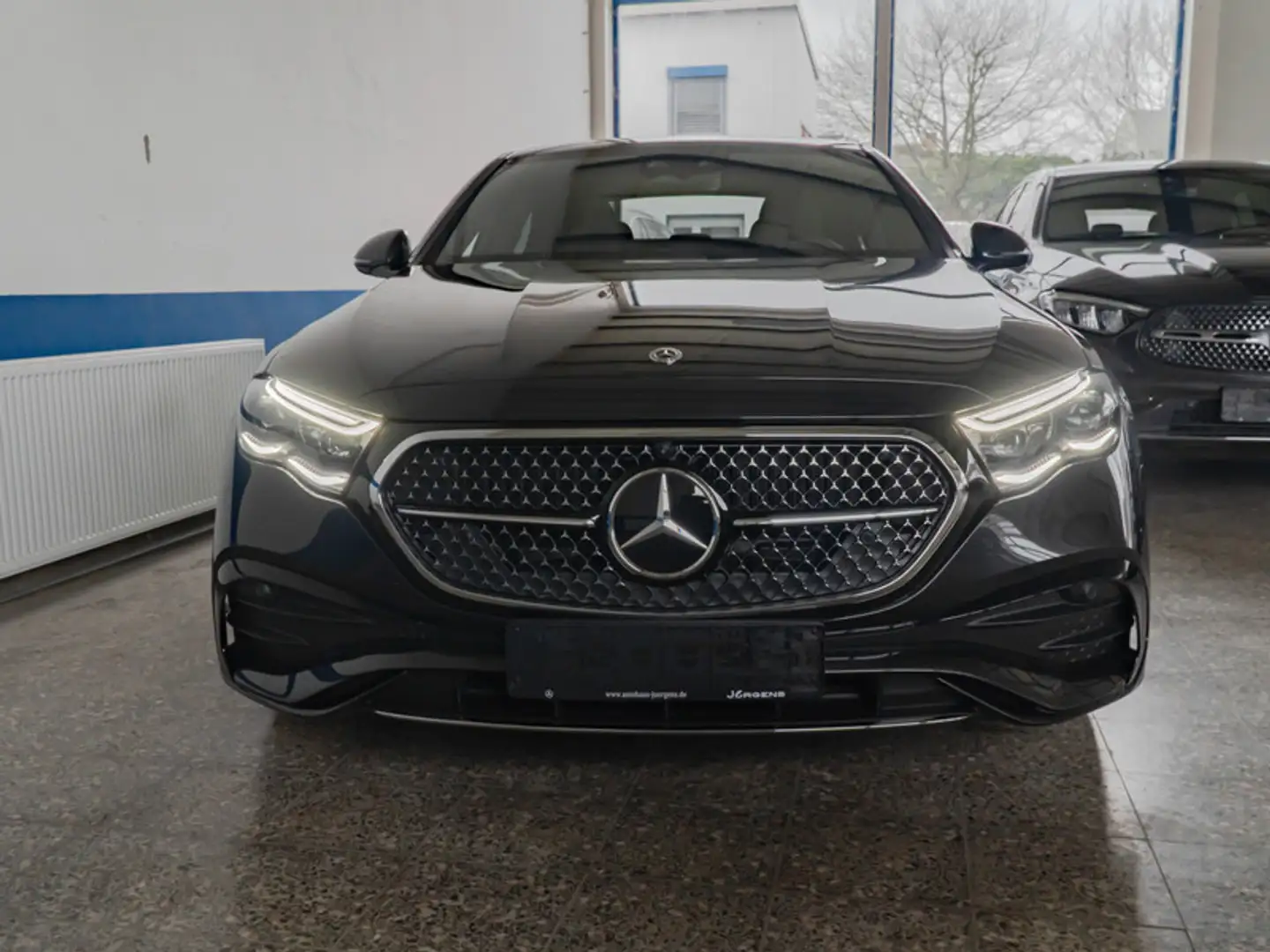 Mercedes-Benz E 200 AMG-Sport/DIGITAL/360/Pano/Distr/Memo/19' Grau - 2