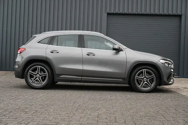 Mercedes-Benz Gla view 7