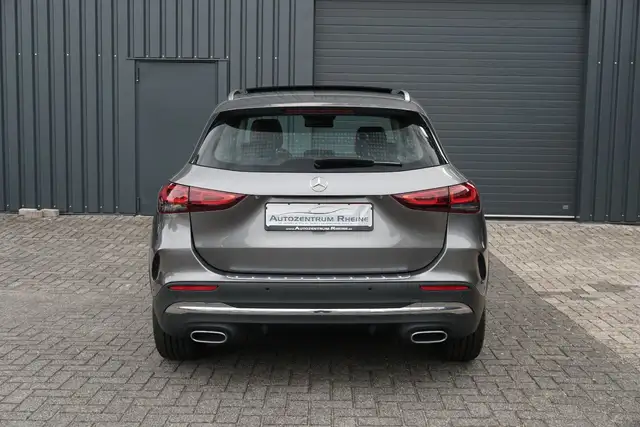 Mercedes-Benz Gla view 6