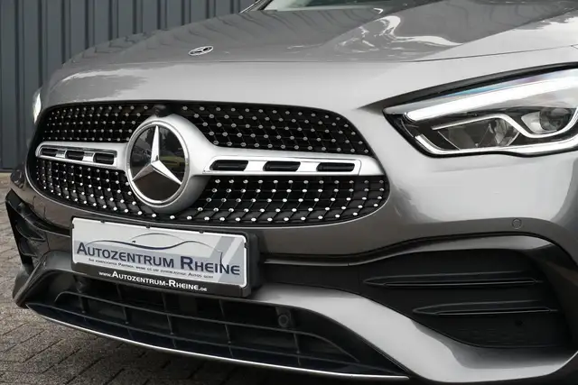 Mercedes-Benz Gla view 10