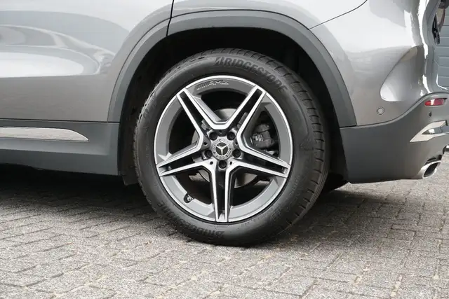 Mercedes-Benz Gla view 9