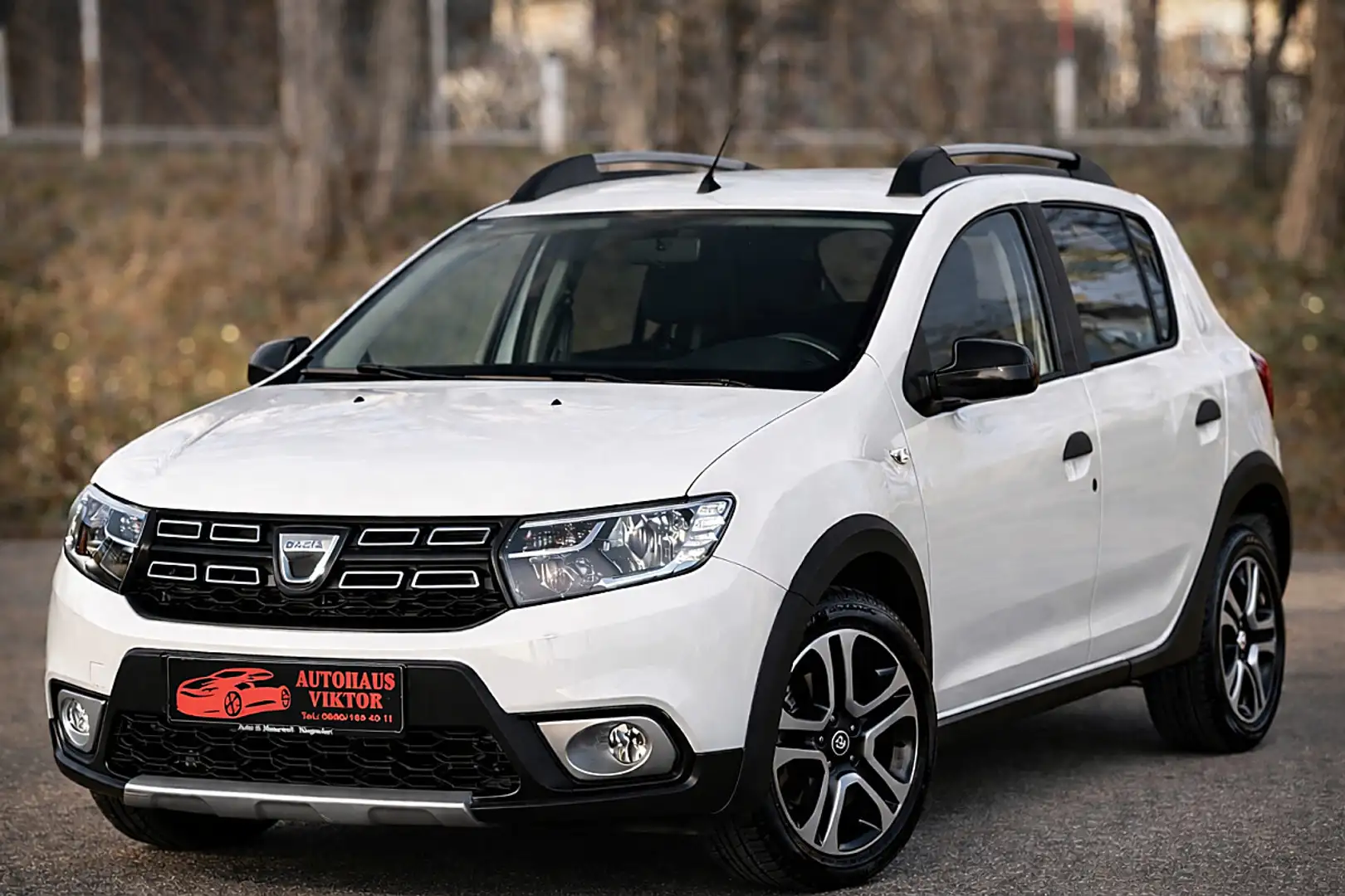 Dacia Sandero Stepway Style TCe 90 S&S*GARANTIE,PICKERL,NAVI,... Weiß - 1