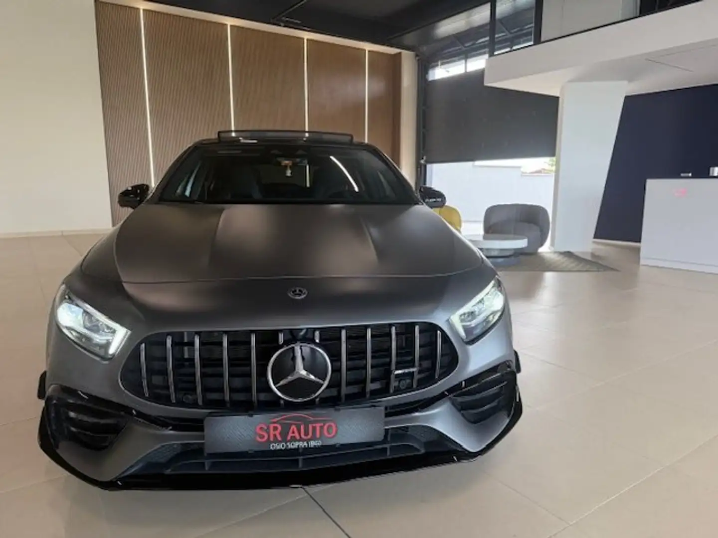 Mercedes-Benz A 45 AMG 310 kW (421 CV) Grigio - 2