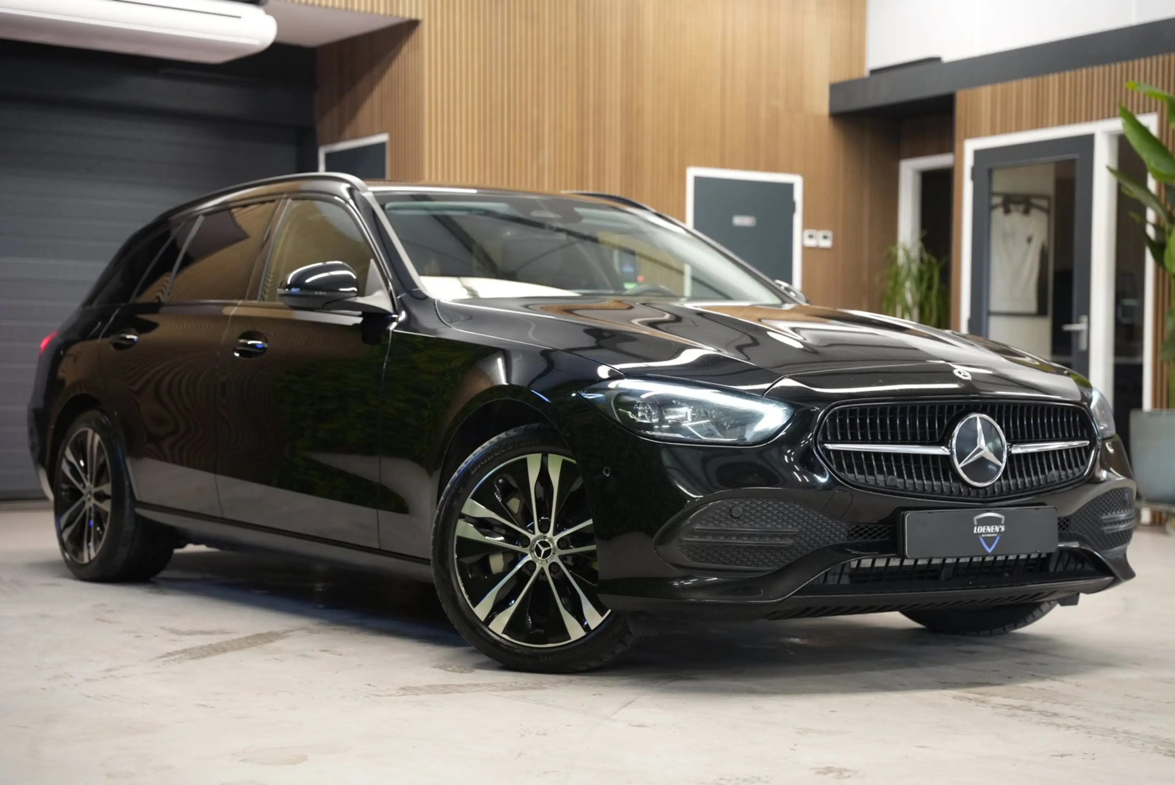 Mercedes-Benz C 300 Estate e Luxury Line SOH 96%/ Camera / CarPlay / A — photo 5