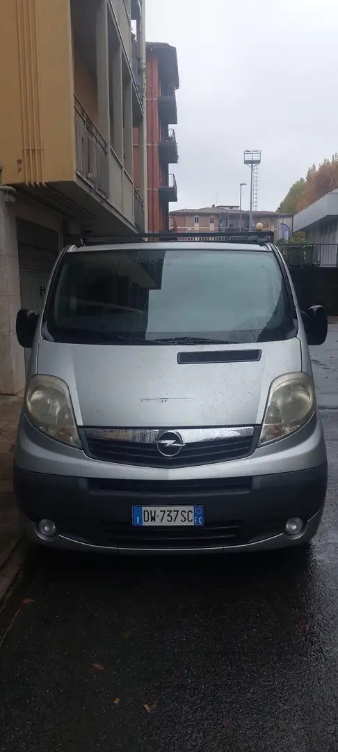 Opel Vivaro 115 cv 6 posti autocarro - 1