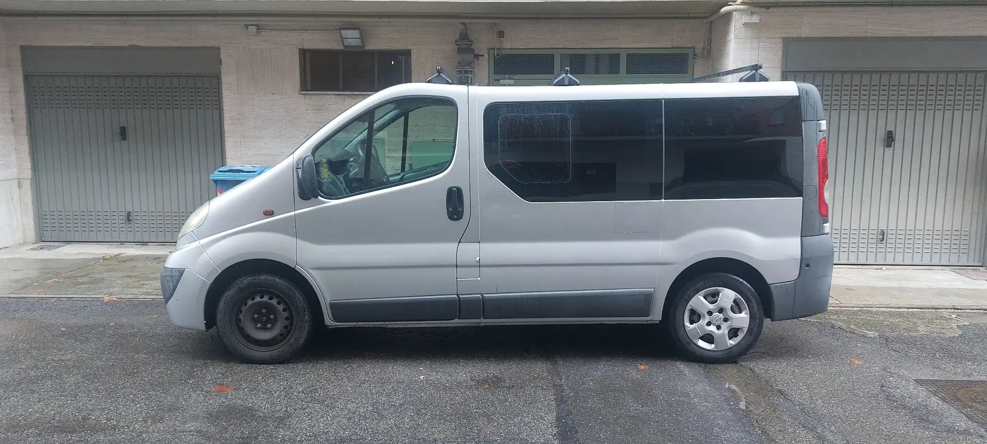 Opel Vivaro 115 cv 6 posti autocarro - 2