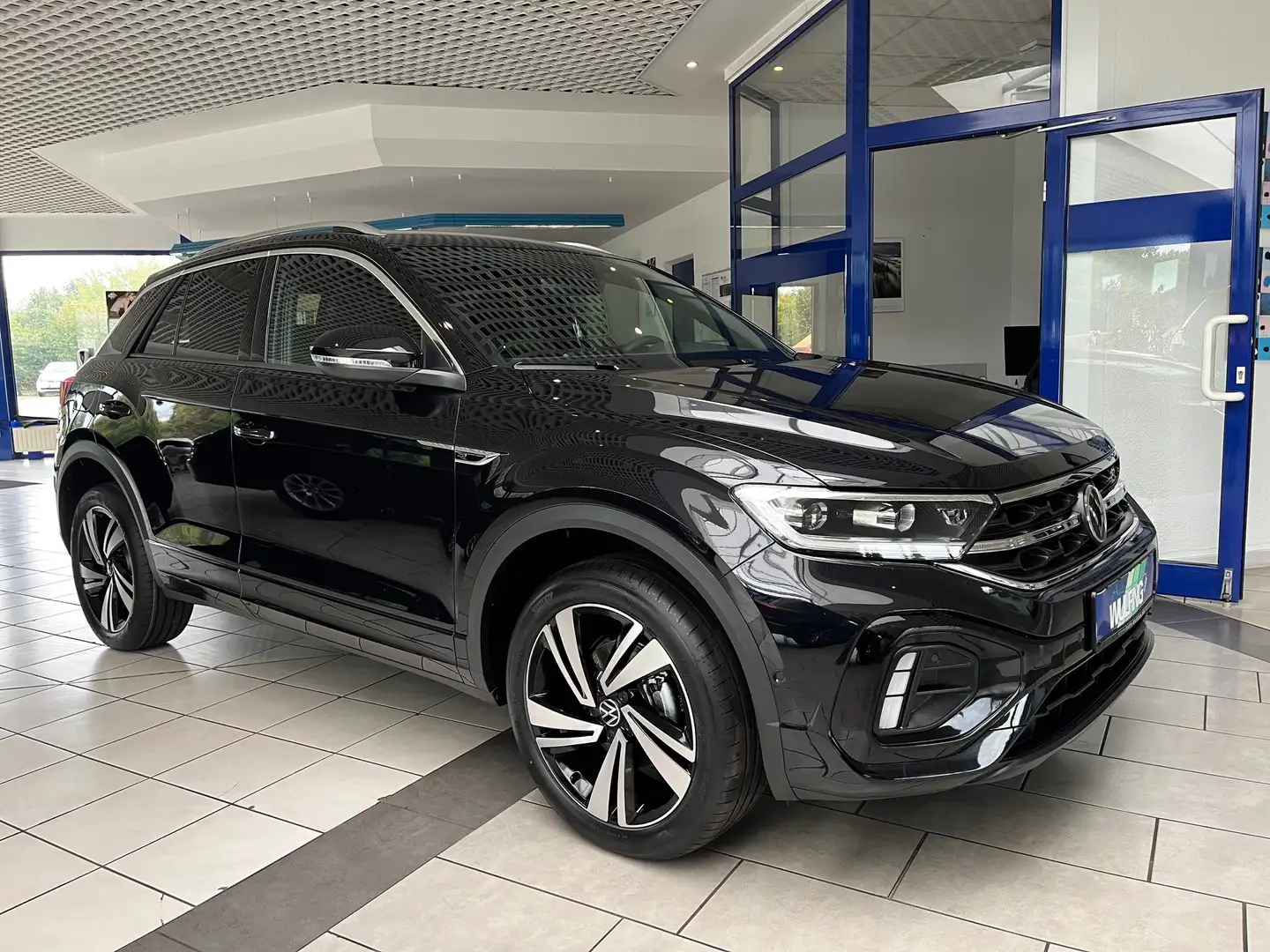 Volkswagen T-Roc R-LINE 1.5 TSI-OPF DSG IQ DRIVE, AHK Noir - 2