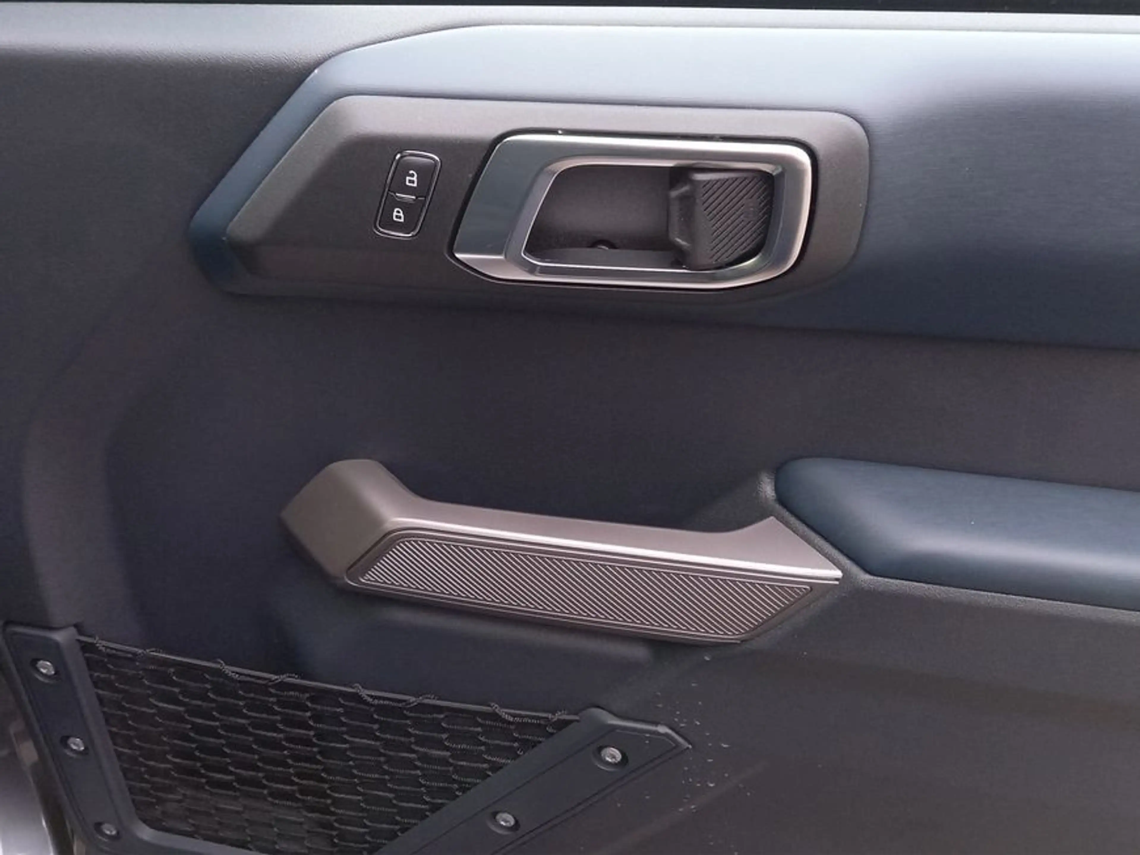 Ford Bronco 2.7 EcoBoost V6 Outer Banks 246 kW, 5-türig — photo 19
