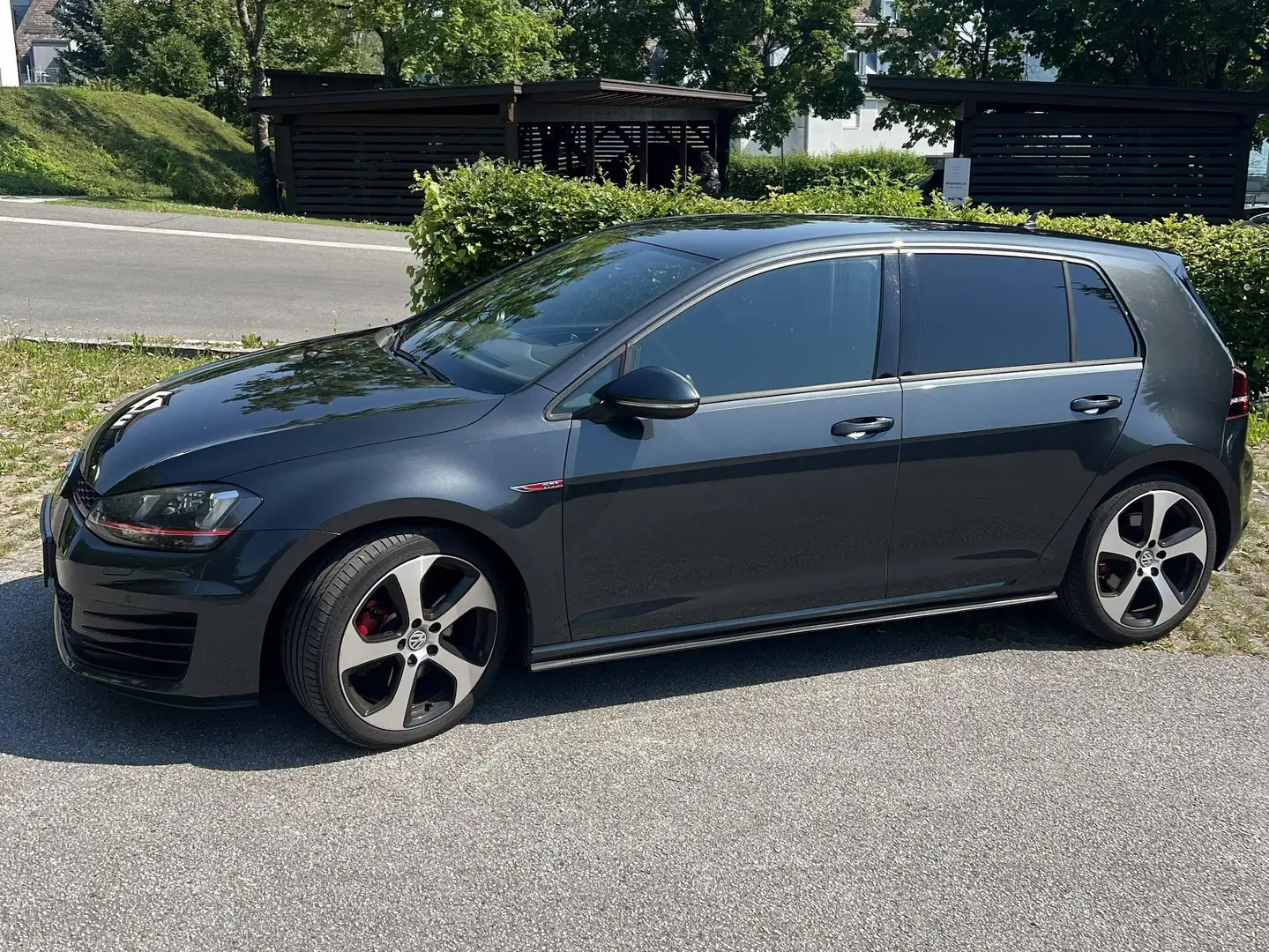 Volkswagen Golf GTI Golf GTI 2,0 TSI GTI Schwarz - 2