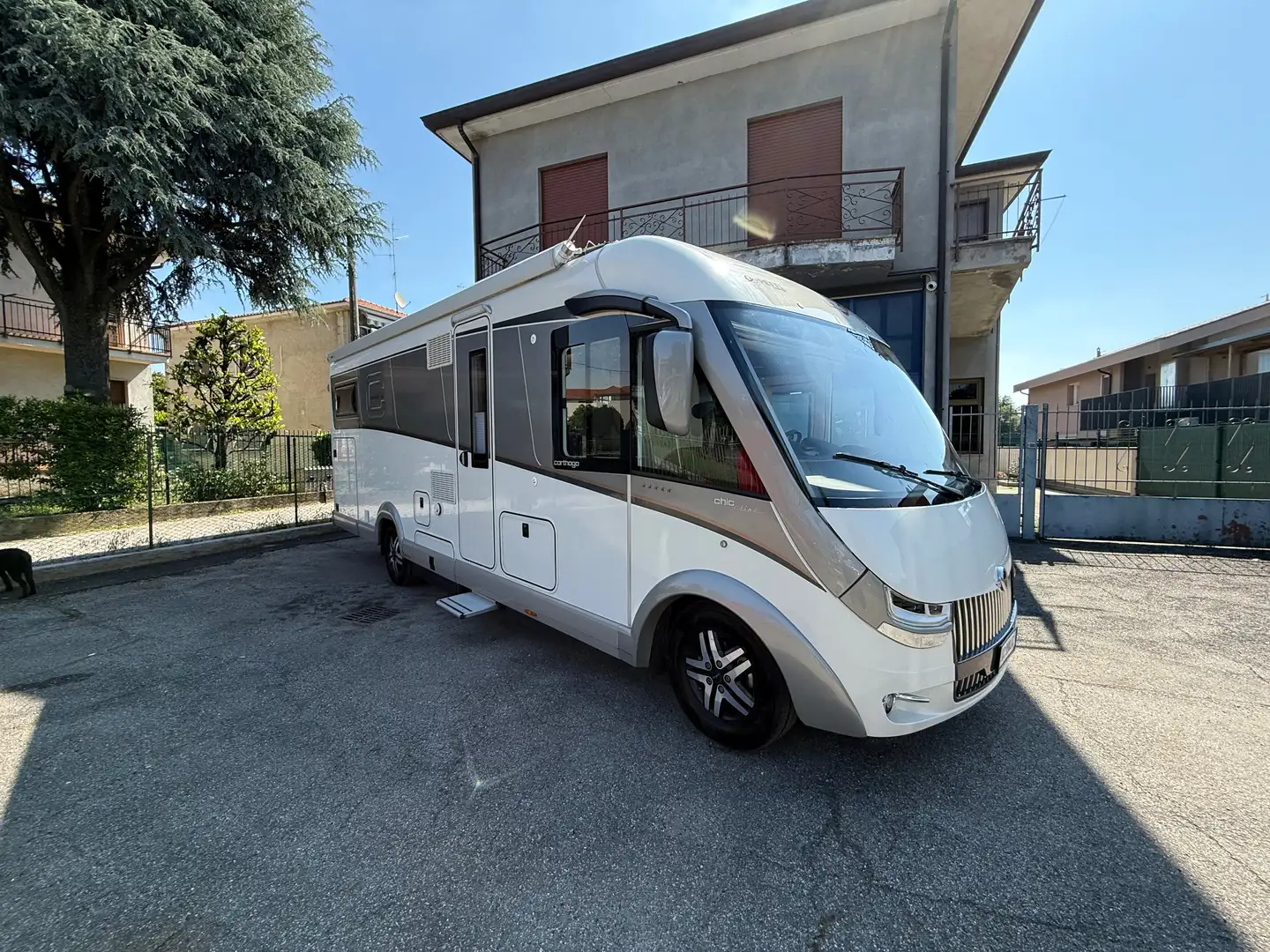 Carthago CHIC C-LINE 4.9 LE L SUPERIOR Weiß - 1