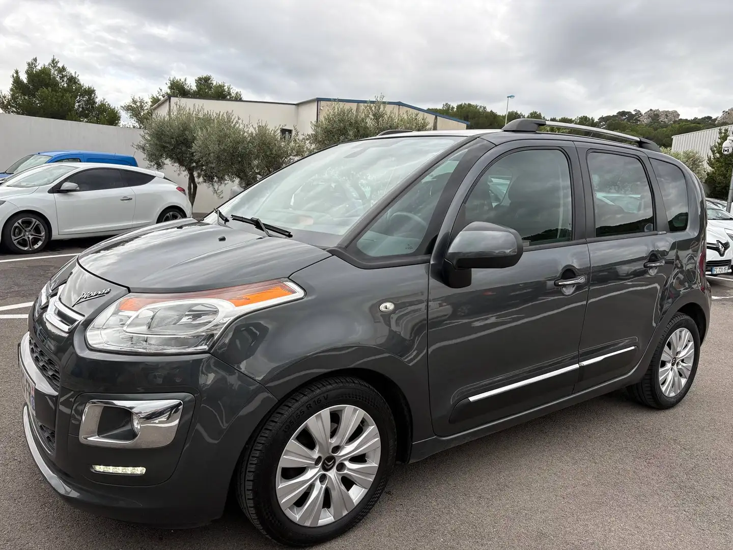 Citroen C3 Picasso 1.6 e-HDi90 Exclusive BMP6 Gris - 1