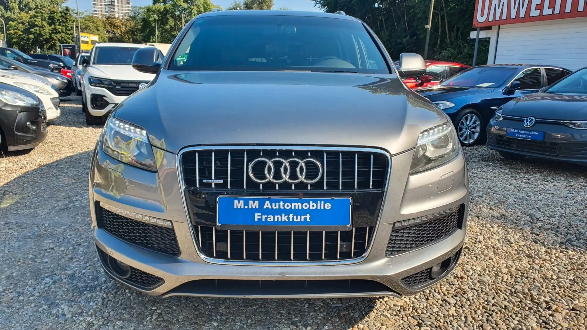 Audi Q7 3.0 TDI quattro S-Line°7-Sitzer°Navi°Lede Grau - 2