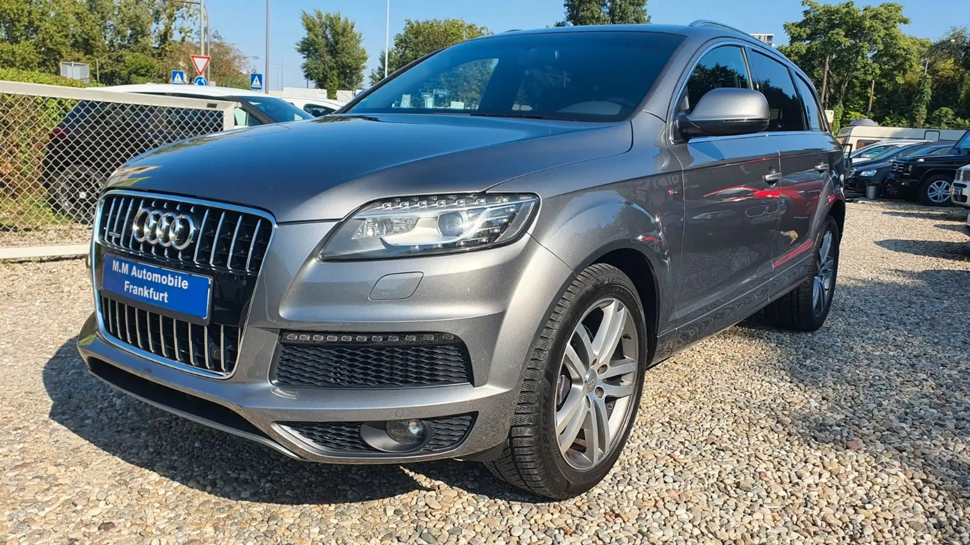 Audi Q7 3.0 TDI quattro S-Line°7-Sitzer°Navi°Lede Grau - 1