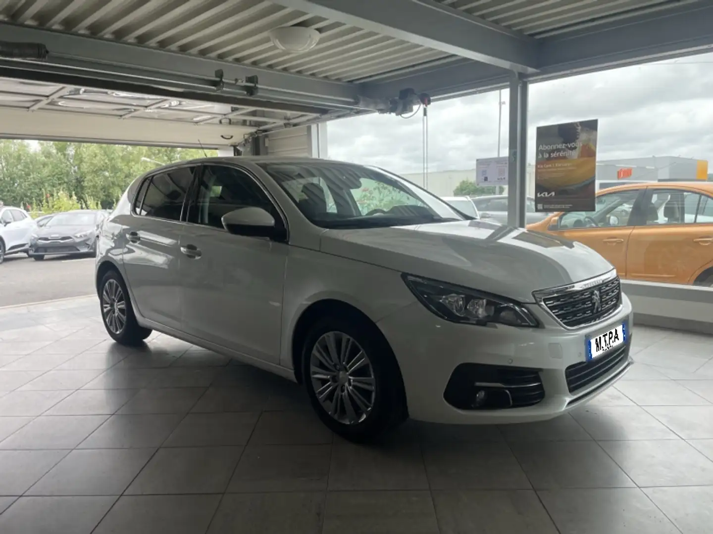 Peugeot 308 1.2 PureTech 130ch S\u0026S Allure - 2