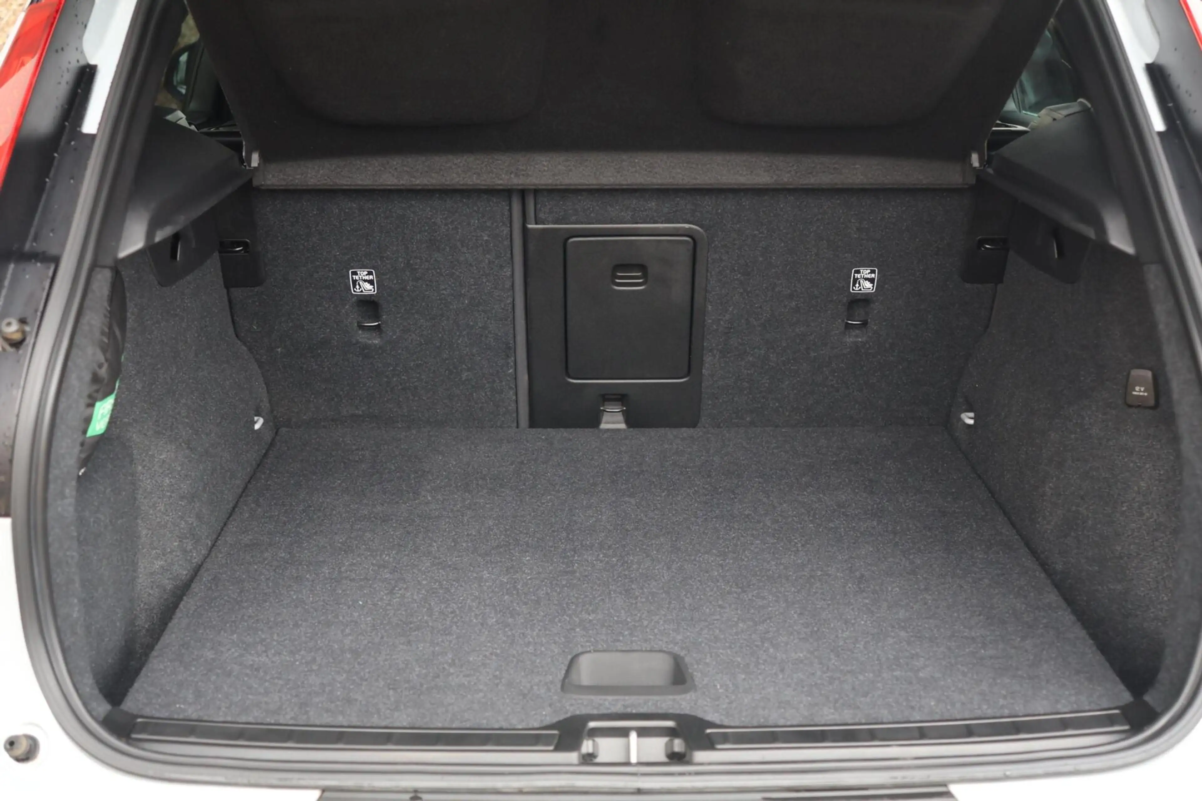 Volvo XC40 T4 Recharge R-Design | Stoelverwarming | Trekhaak — photo 15