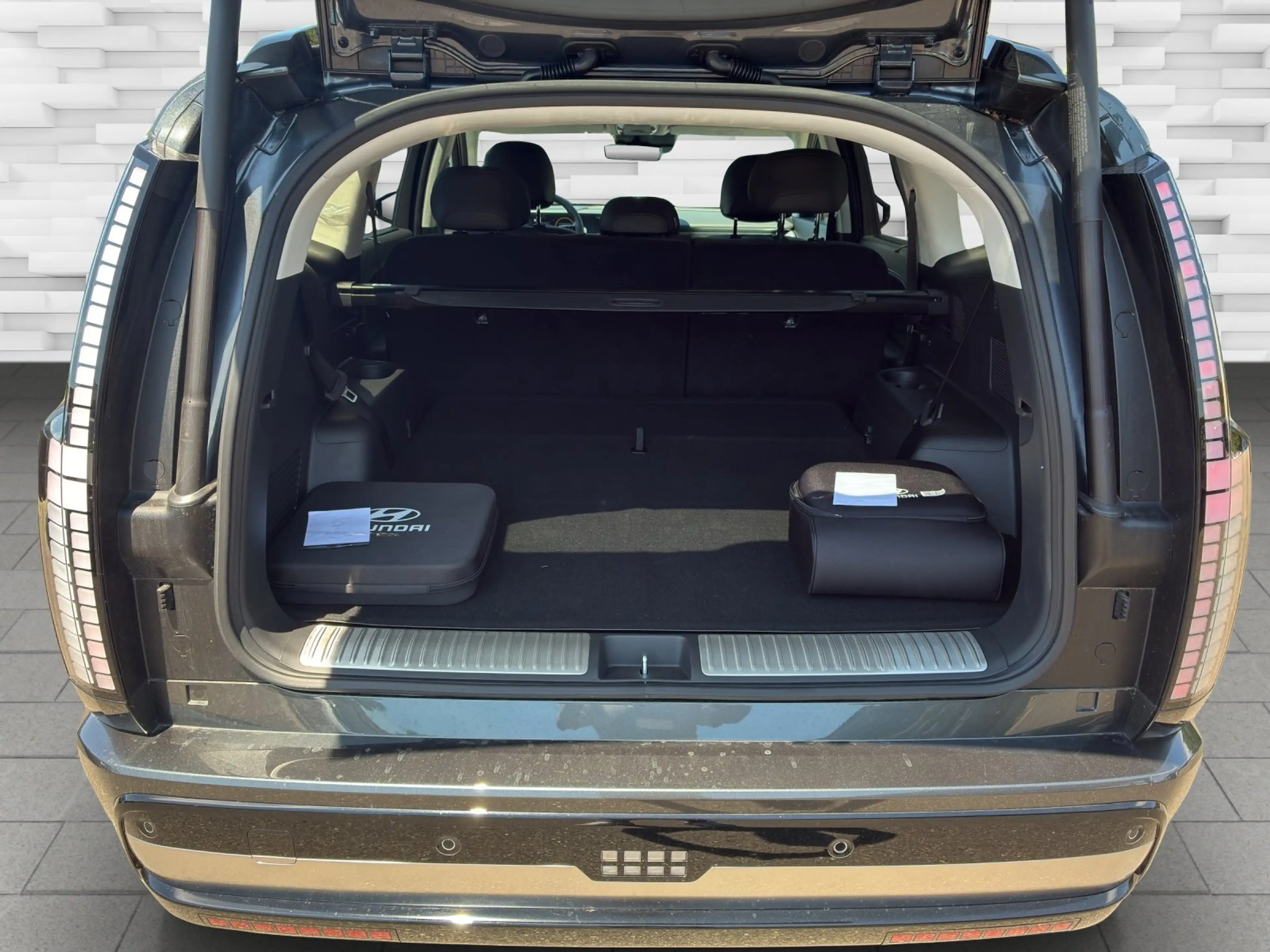Hyundai IONIQ 9 Uniq 110 kWh 4WD 7-Sitzer LED,Navi, — photo 9