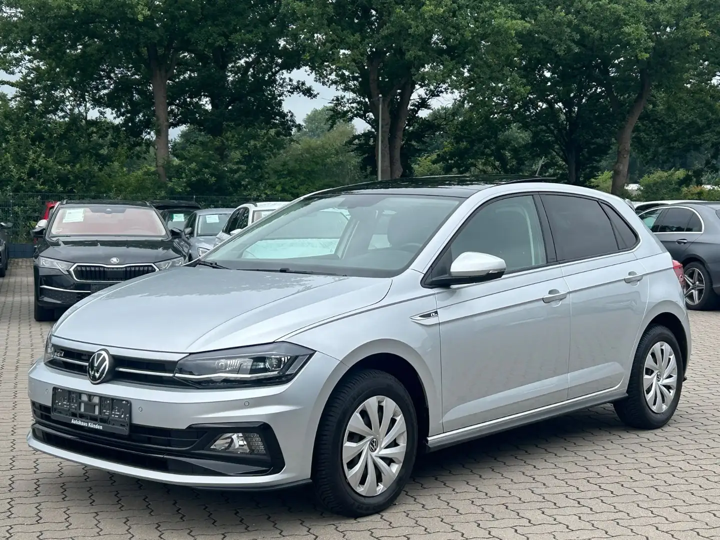 Volkswagen Polo VI 1.5 TSI R-Line °Pano°VC°ACC°LED° Plateado - 1