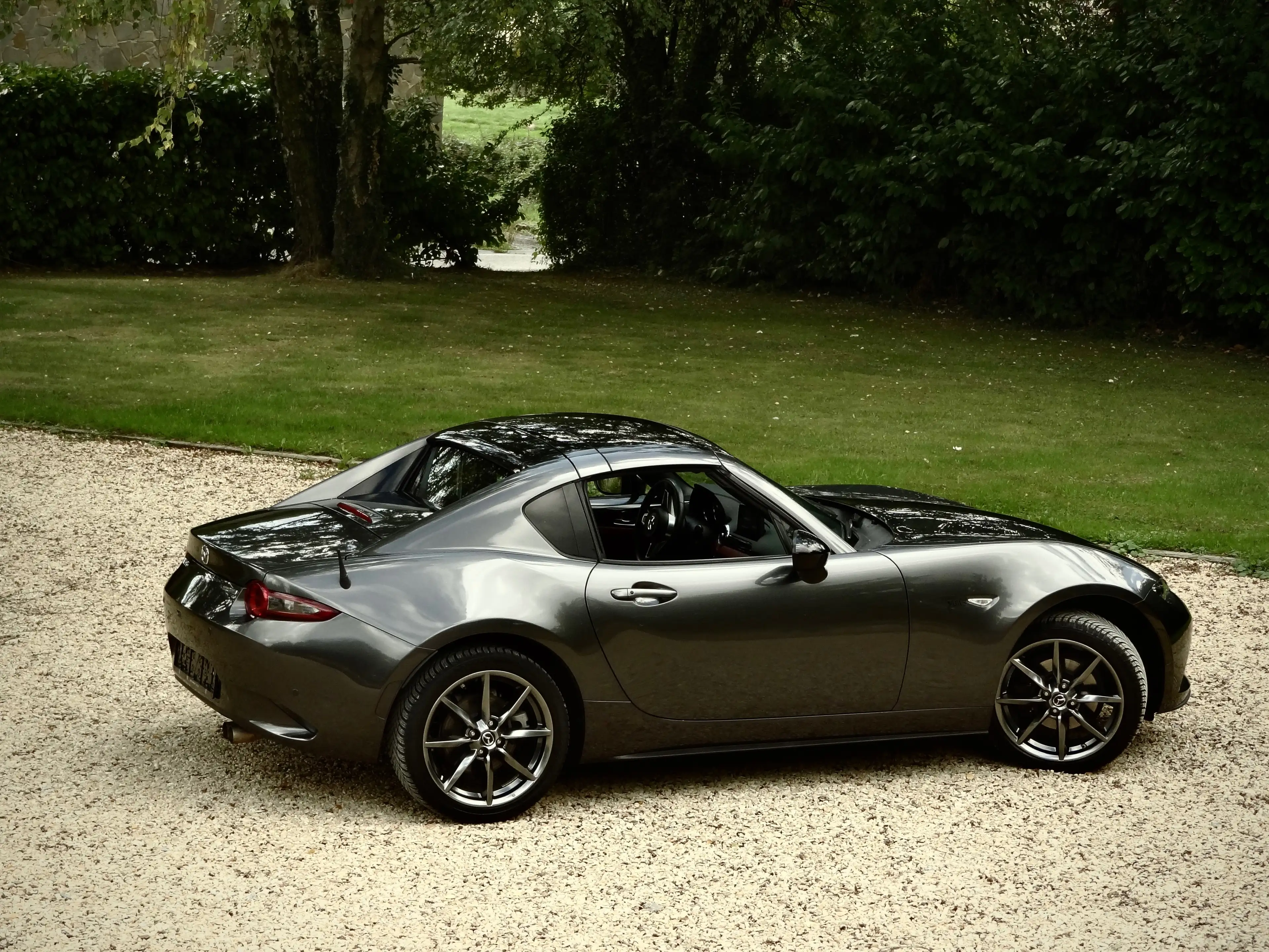Mazda MX-5 ND2.5 RF 184 ** BURGUNDY - CARPLAY BT - CAM - BOSE - FULL MAZDA SERVICE ** — photo 11