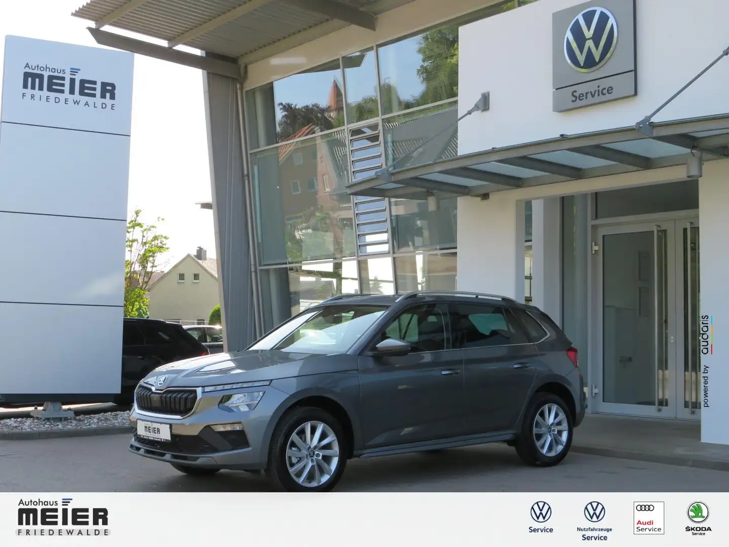 Skoda Kamiq 1.5TSI DSG AHK 130 Jahre Premium Kamera Grau - 1