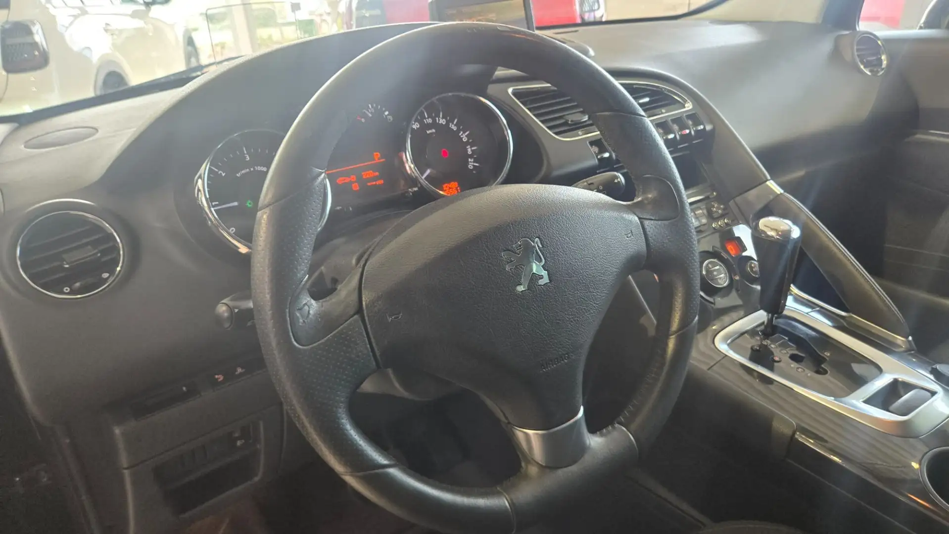 Peugeot 3008 2,0 HDi 160 FAP Allure Tiptronic -- HEADUP DISPLA Schwarz - 2
