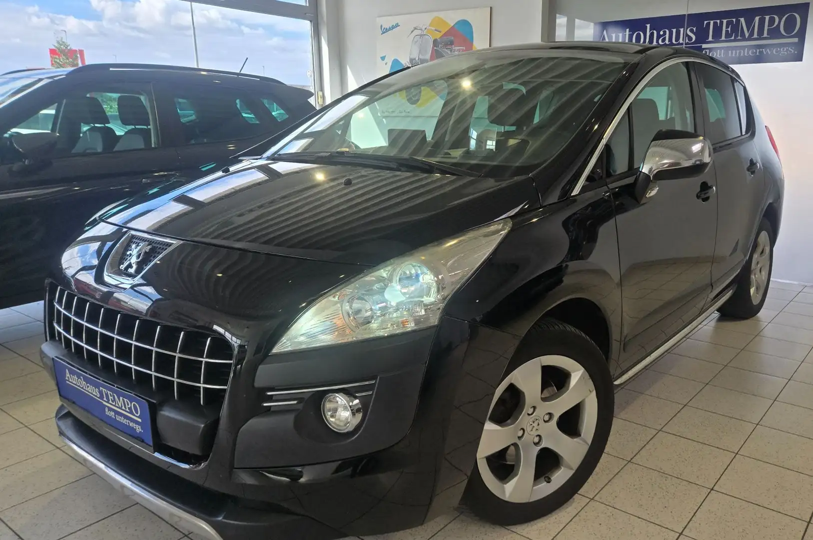 Peugeot 3008 2,0 HDi 160 FAP Allure Tiptronic -- HEADUP DISPLA Schwarz - 1