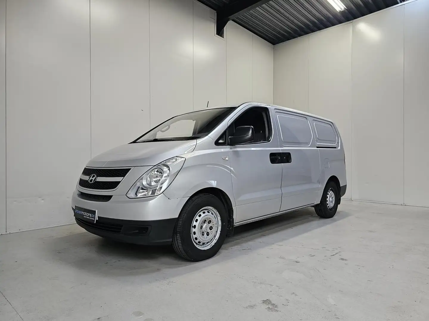 Hyundai H-1 2.5 d - Lichte Vracht - Radio/CD Grijs - 1