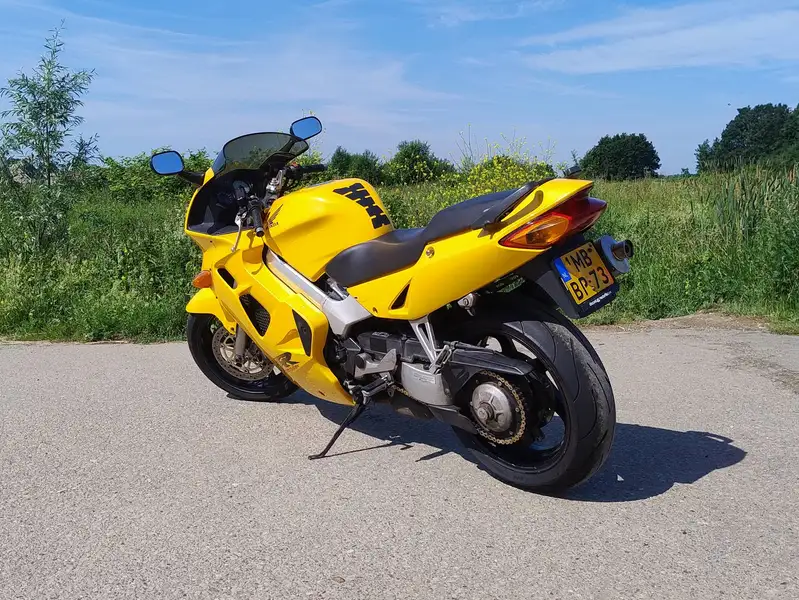 Honda VFR 800 - foto 4