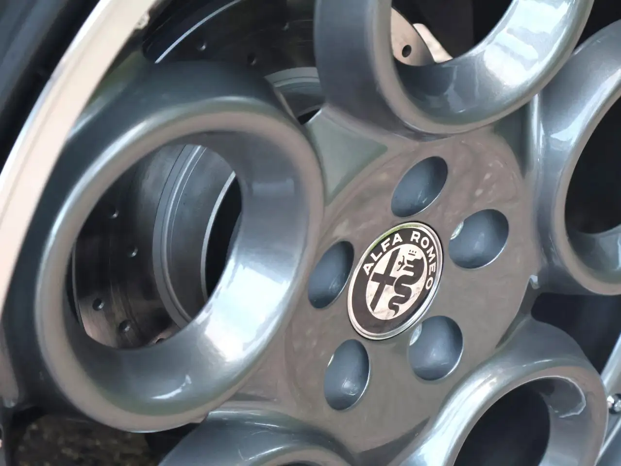 Alfa Romeo Spider 2.0-16V T.Spark 18"Teledials en Novitec, foto 11