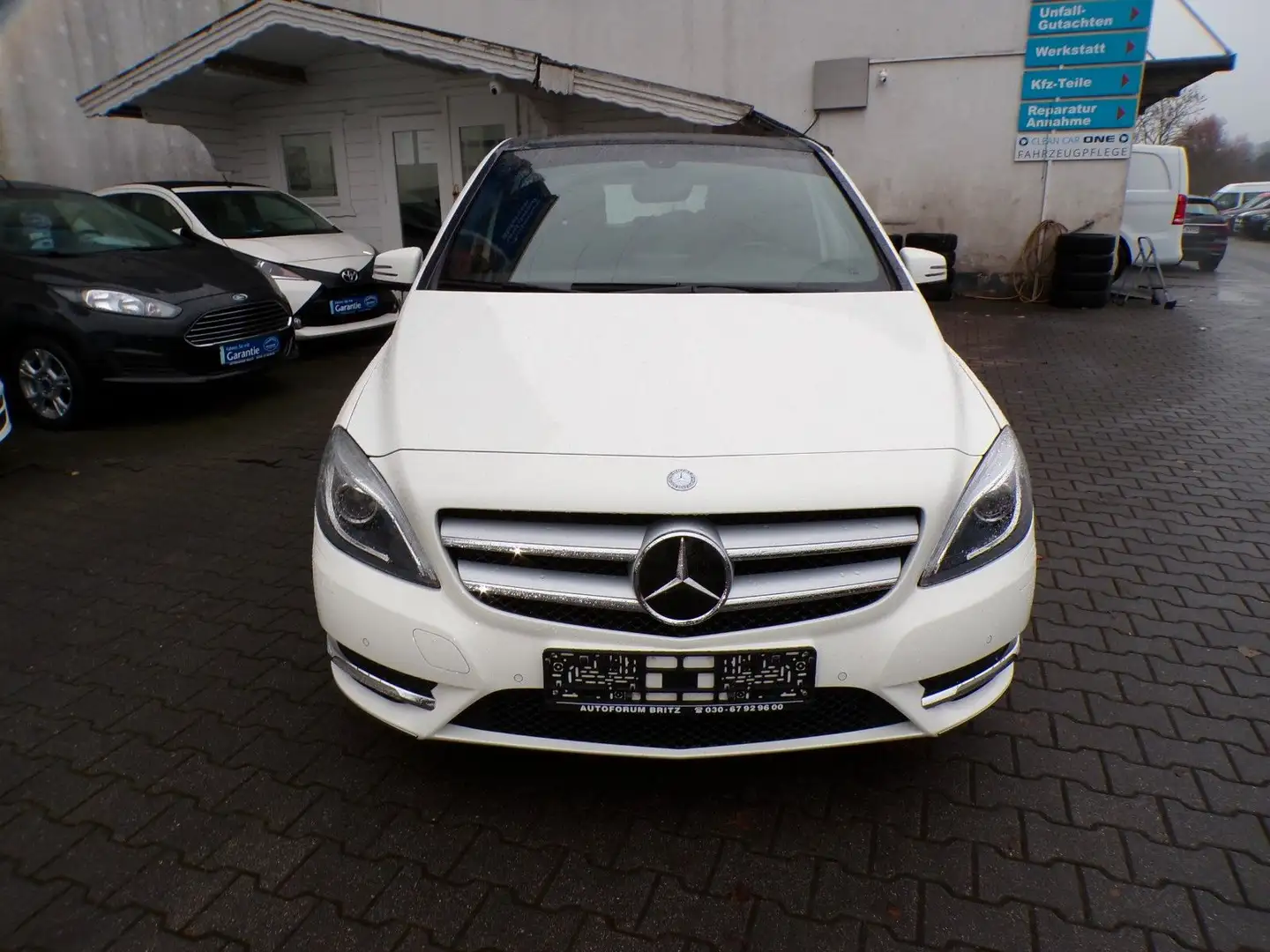 Mercedes-Benz B 180 CDI BlueEFFICIENCY, AUTOMATIK Blanco - 2