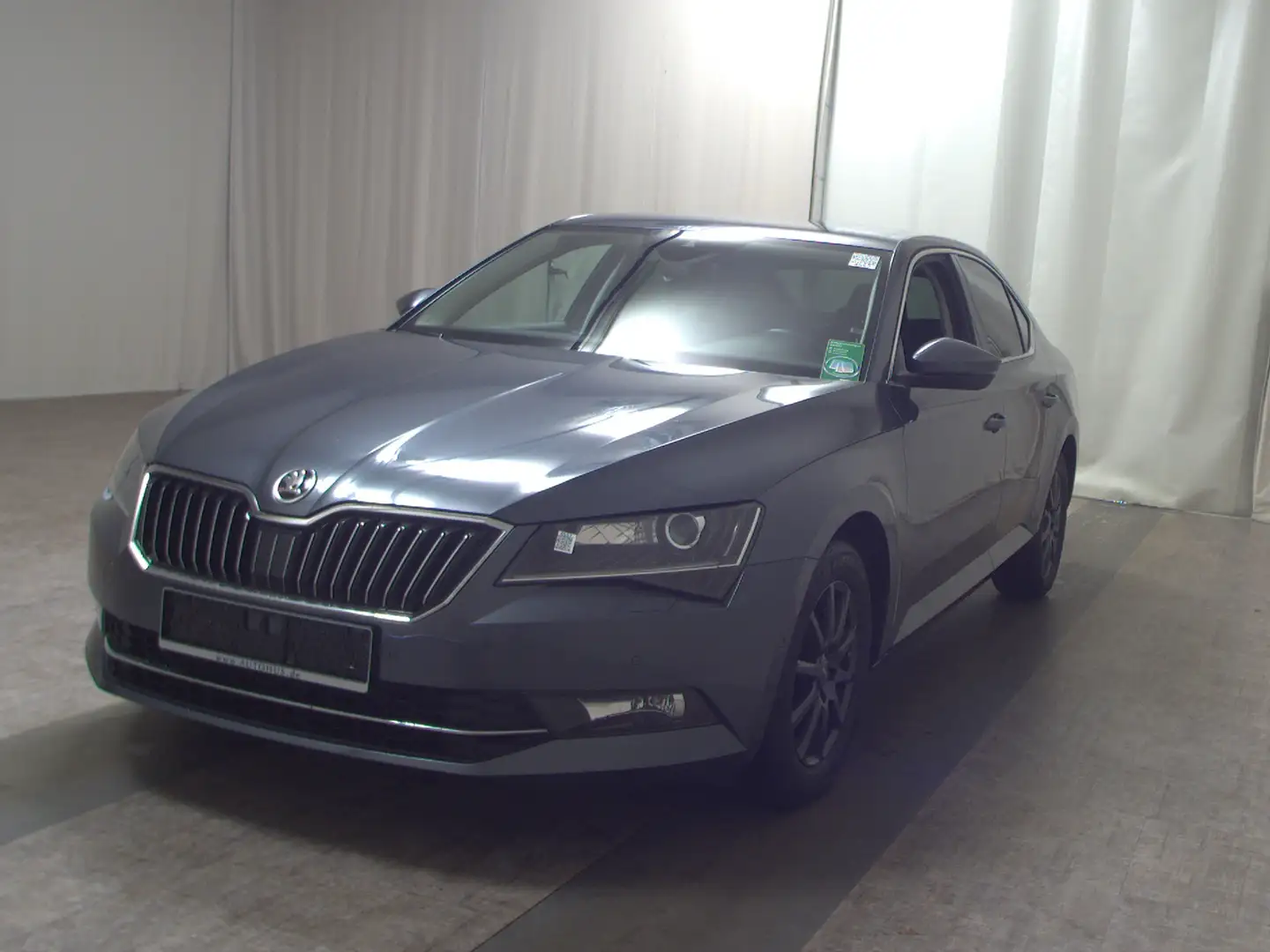 Skoda Superb 1.4 TSI Style Navi Xenon ACC AHK Canton BiXenon Grau - 2