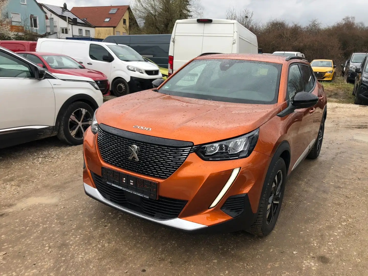 Peugeot 2008 PureTech 130 EAT8 Allure leichter Schaden Oranje - 1