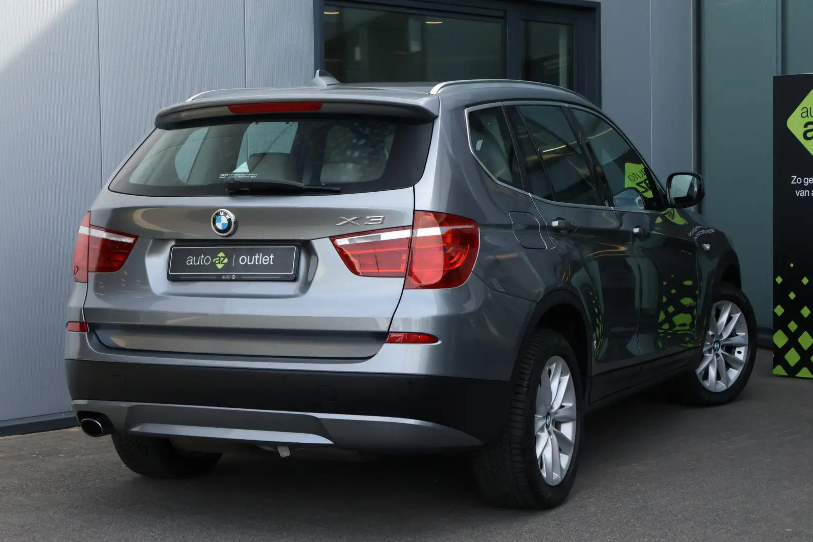BMW X3 xDrive20i High Executive Gris - 2