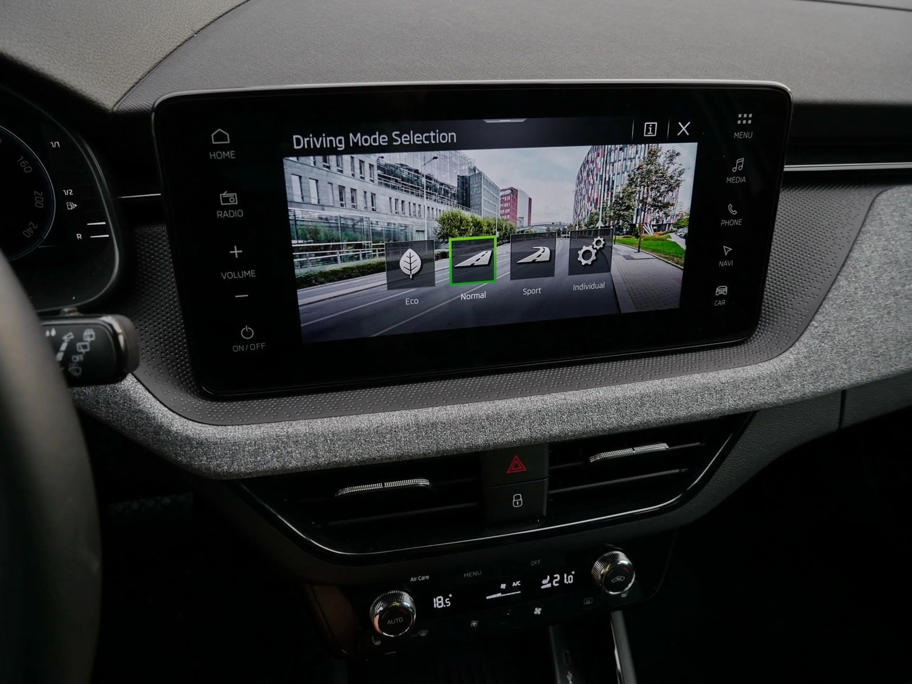 Skoda Kamiq 1.5 TSI Selection RFK*Navi*DAB*AHK*Digital — photo 20