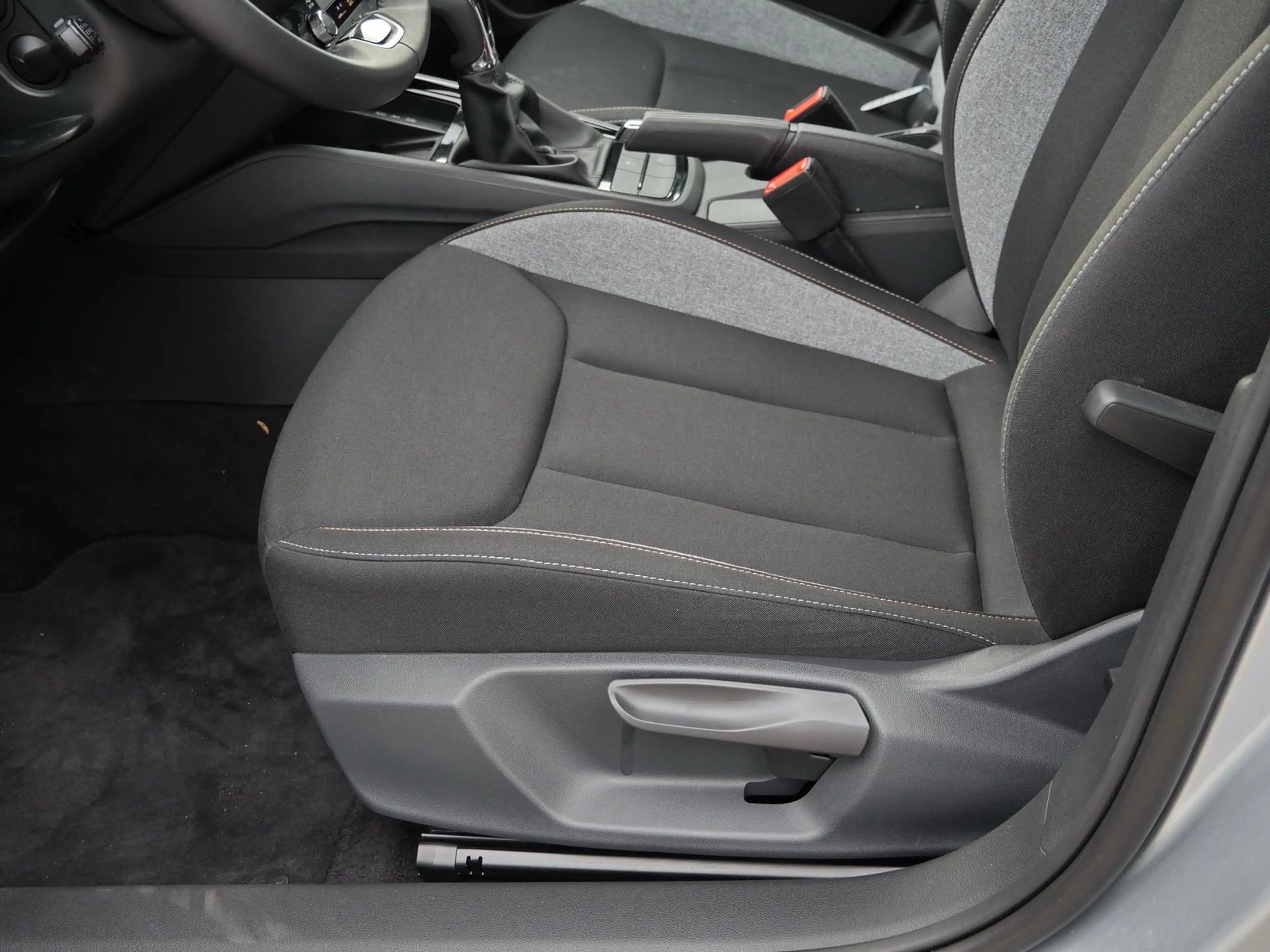 Skoda Kamiq 1.5 TSI Selection RFK*Navi*DAB*AHK*Digital — photo 22