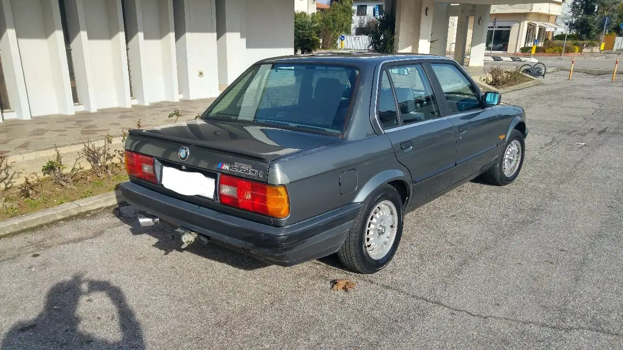 BMW 316i 4p, foto 4