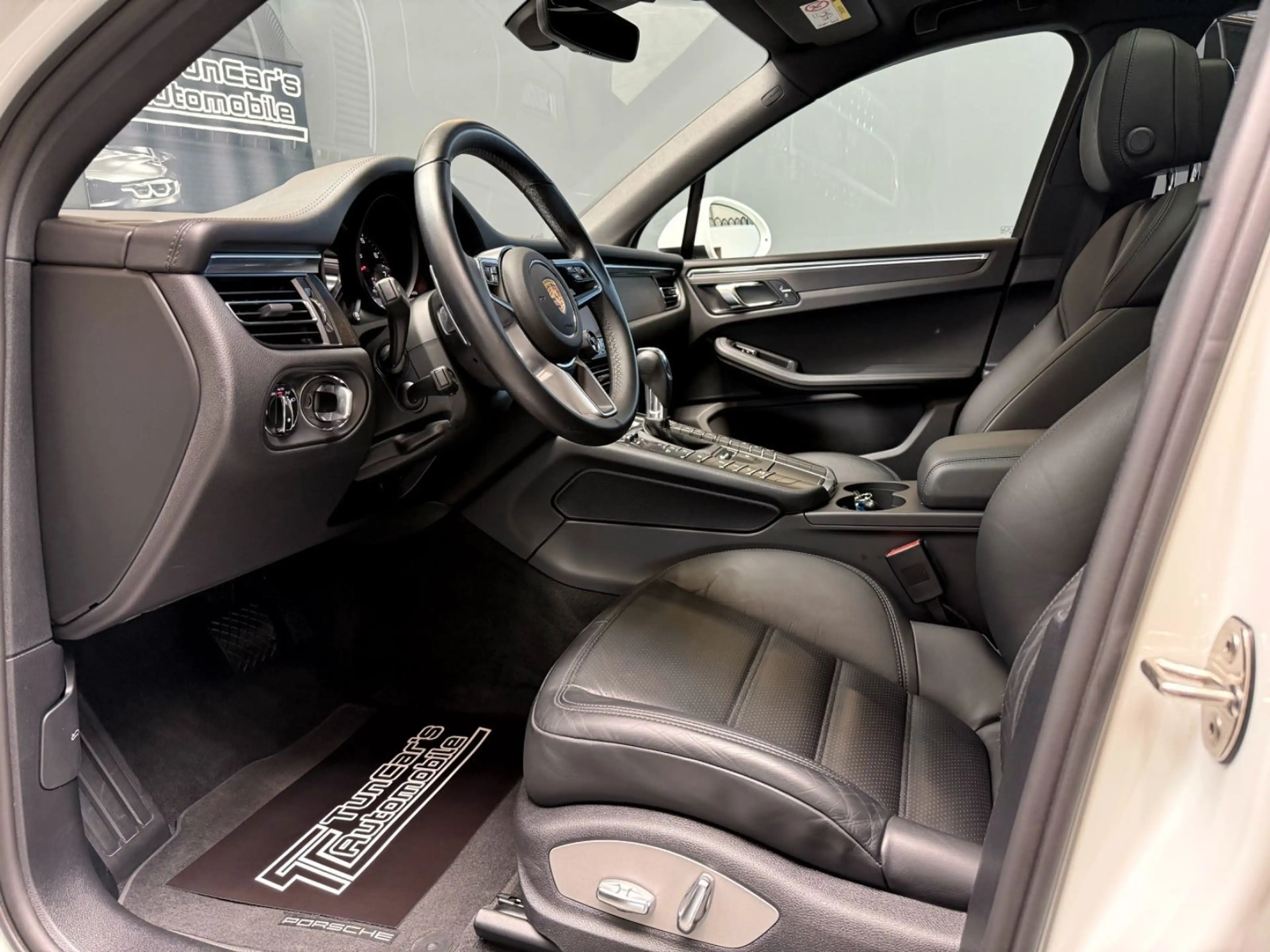 Porsche Macan GTS LED/Surround View/BOSE/Panoramadach/ — photo 13