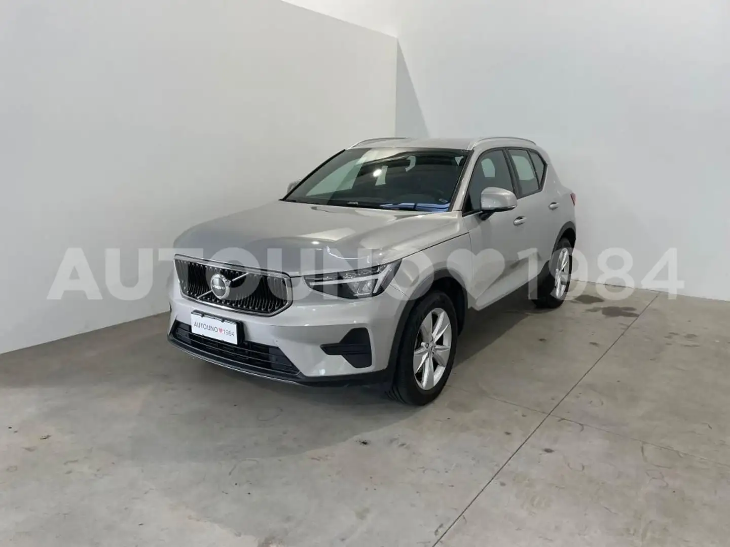Volvo XC40 2.0 b3 Core auto Gris - 1