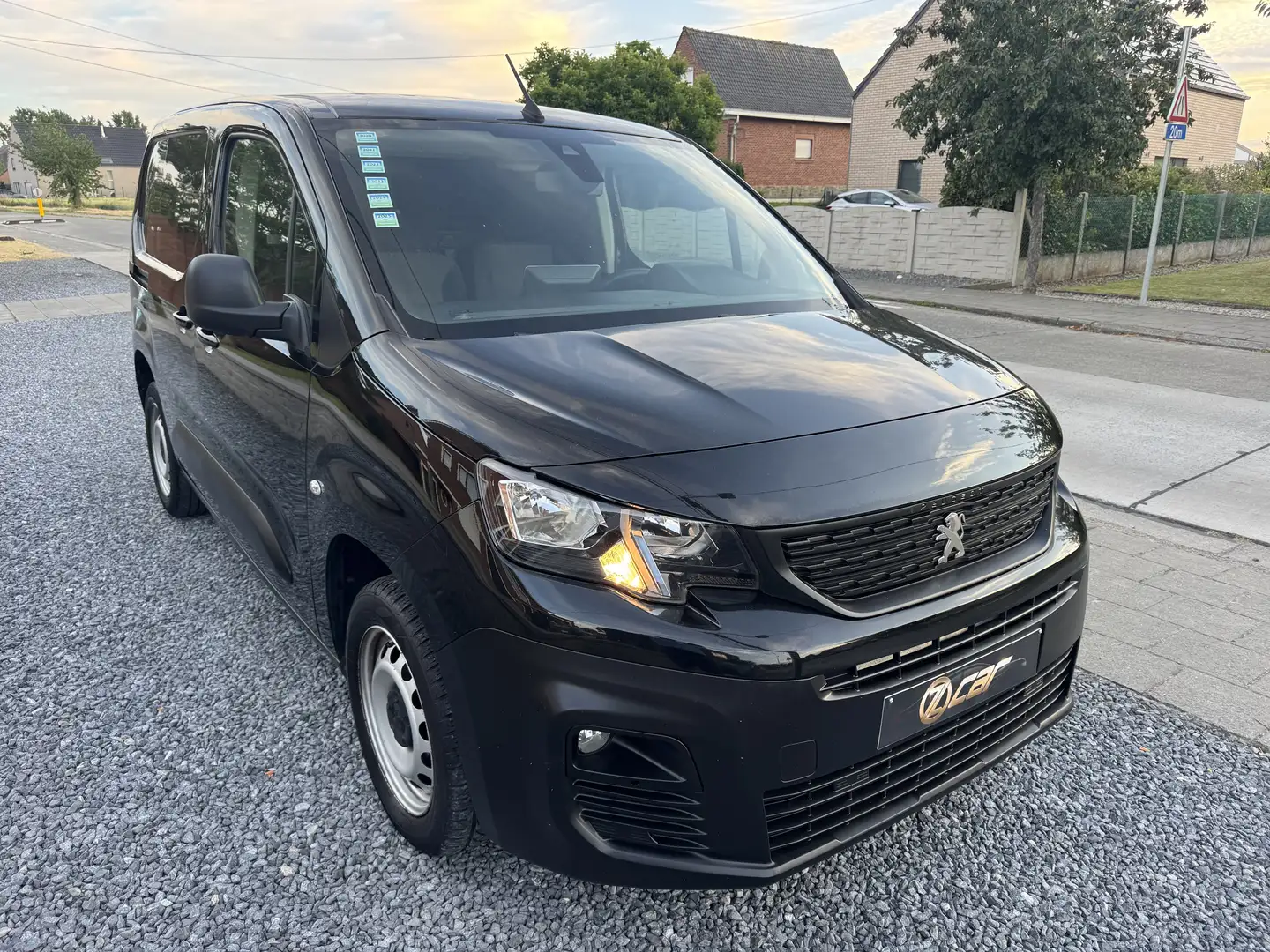 Citroen Berlingo 1.5 BlueHDi TVA/NAVI/BOITE AUTO/GARANTIE 12 MOIS Zwart - 2