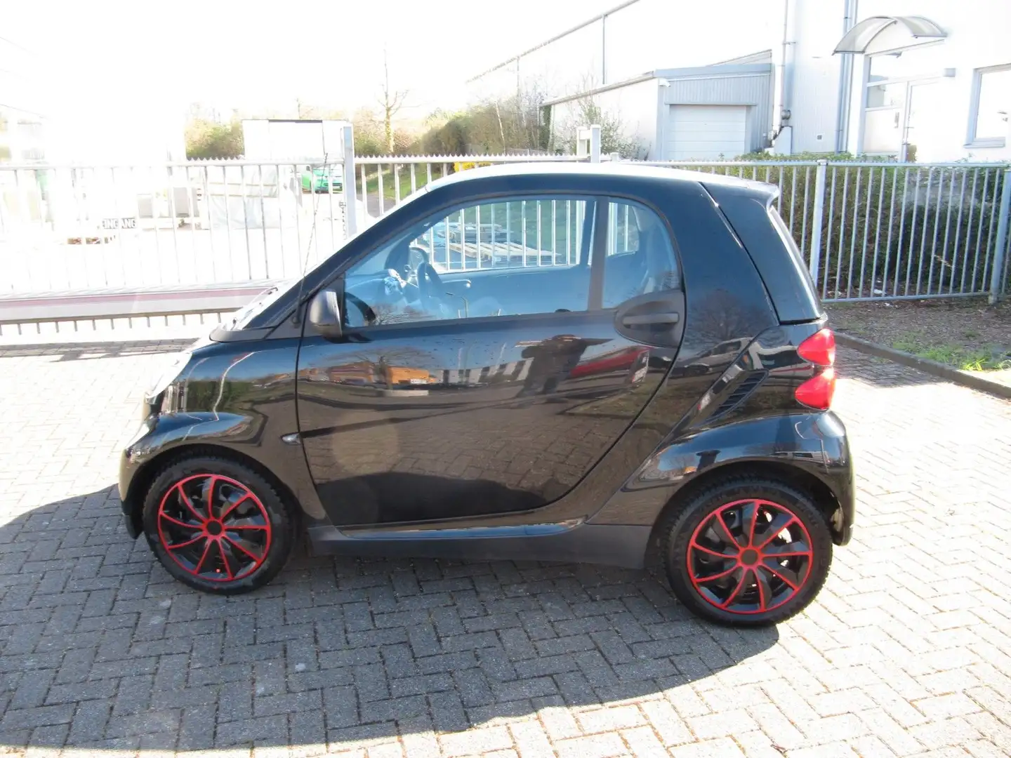 smart forTwo fortwo coupe Micro Hybrid Drive 45kW Noir - 2