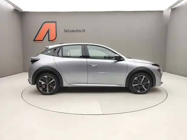 Lancia Ypsilon view 8