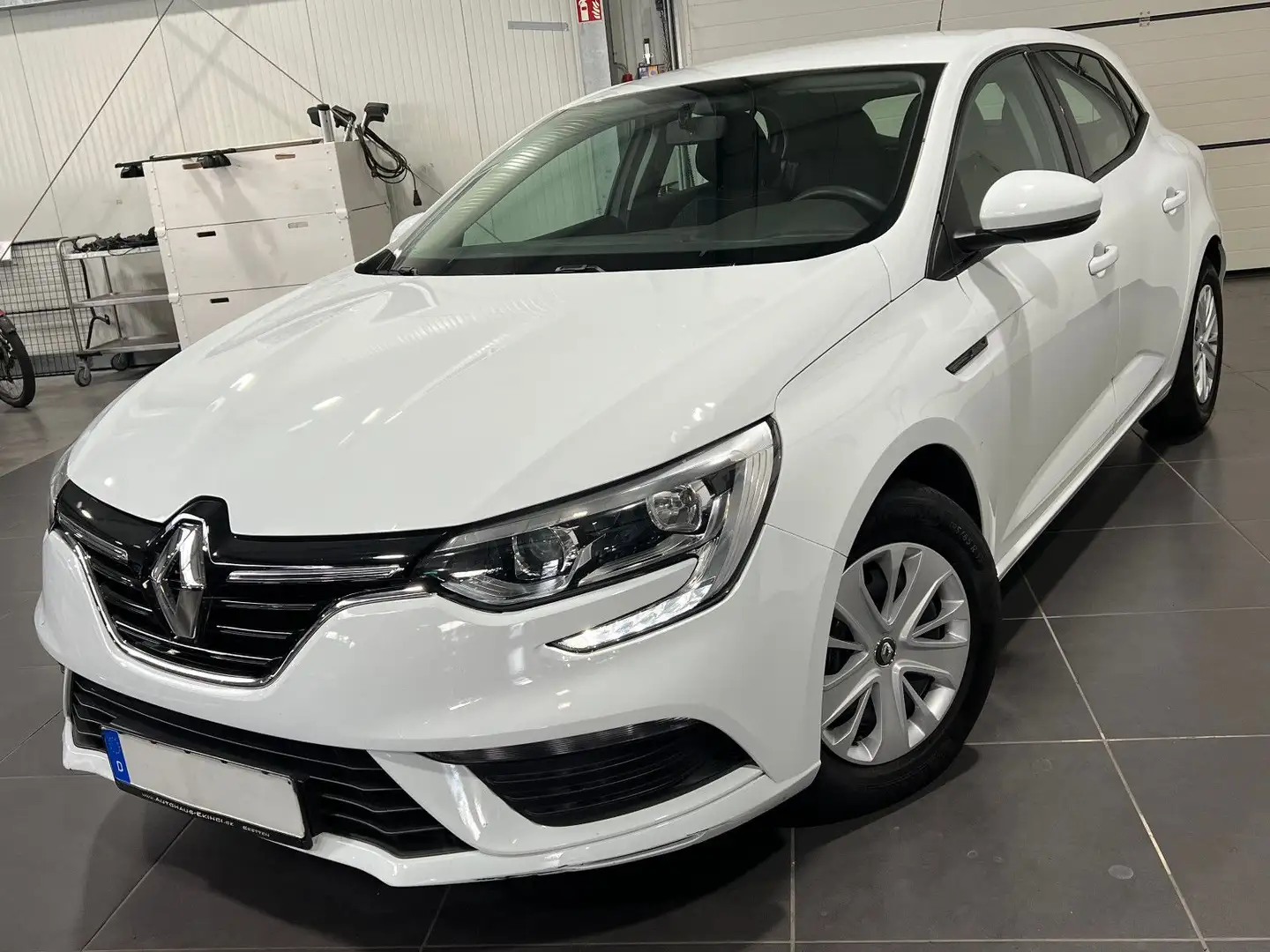 Renault Megane IV 1.3 Lim. **Klima*Temp*Bluetooth** Weiß - 1