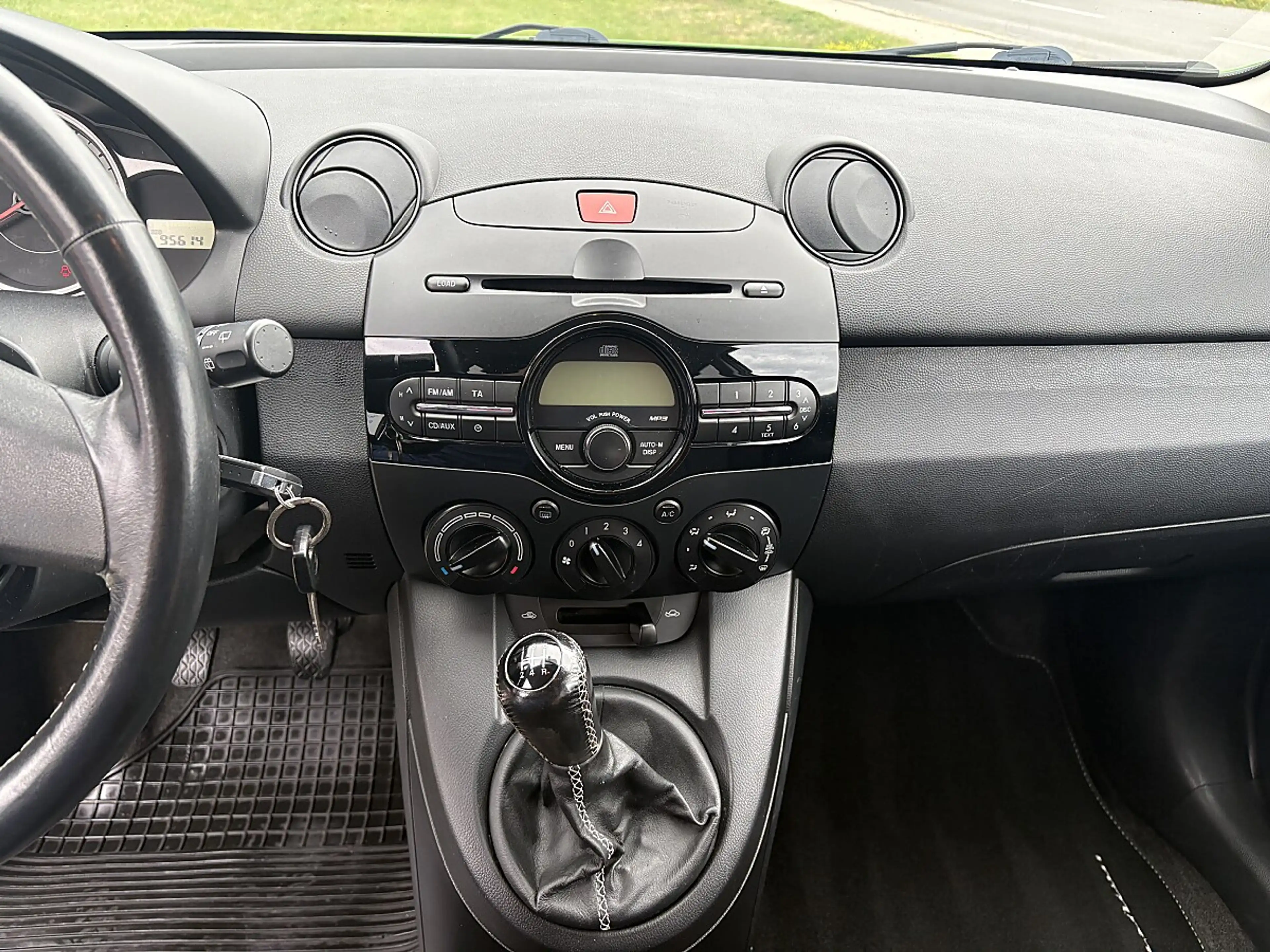 Mazda 2 Mazda2 1,3i Fashion — photo 9