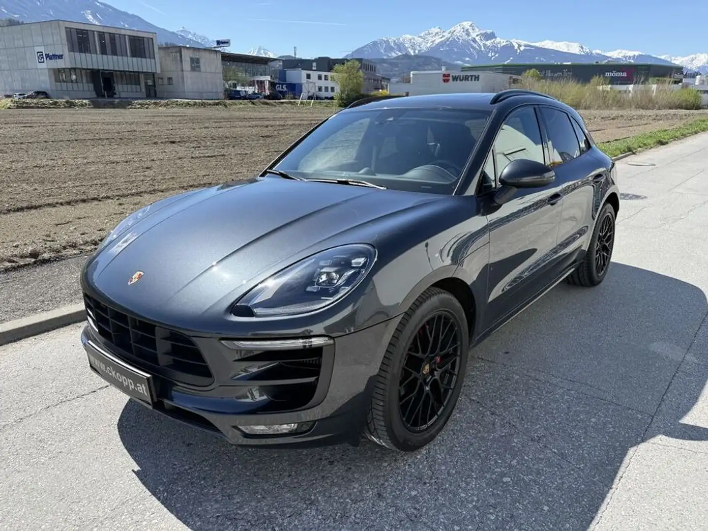 Porsche Macan GTS, VERKAUFT Grau - 2