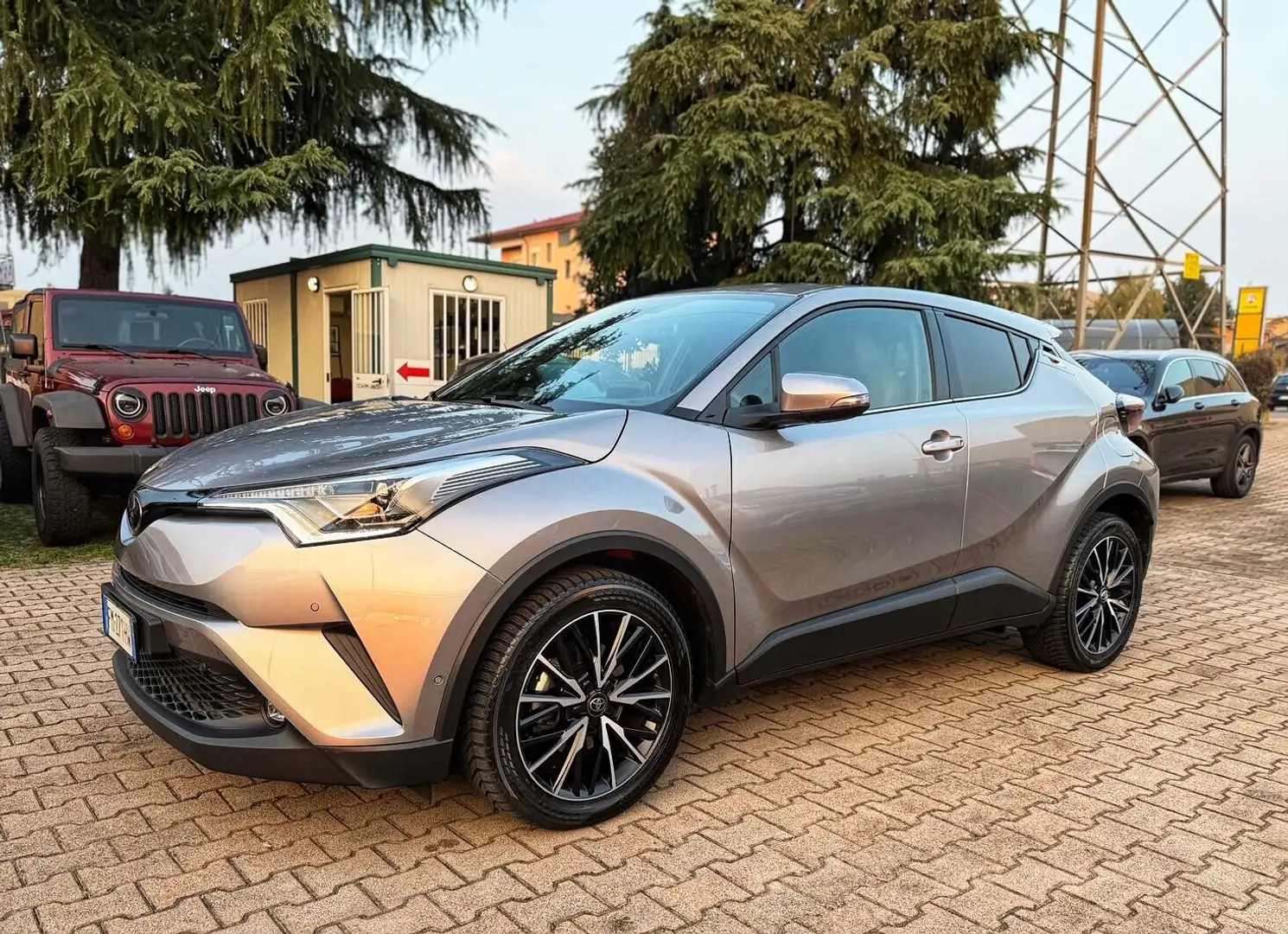 Toyota C-HR C-HR 1.2 Turbo CVT 4WD Lounge AUTOMATICA OK NEOPAT Grigio - 1