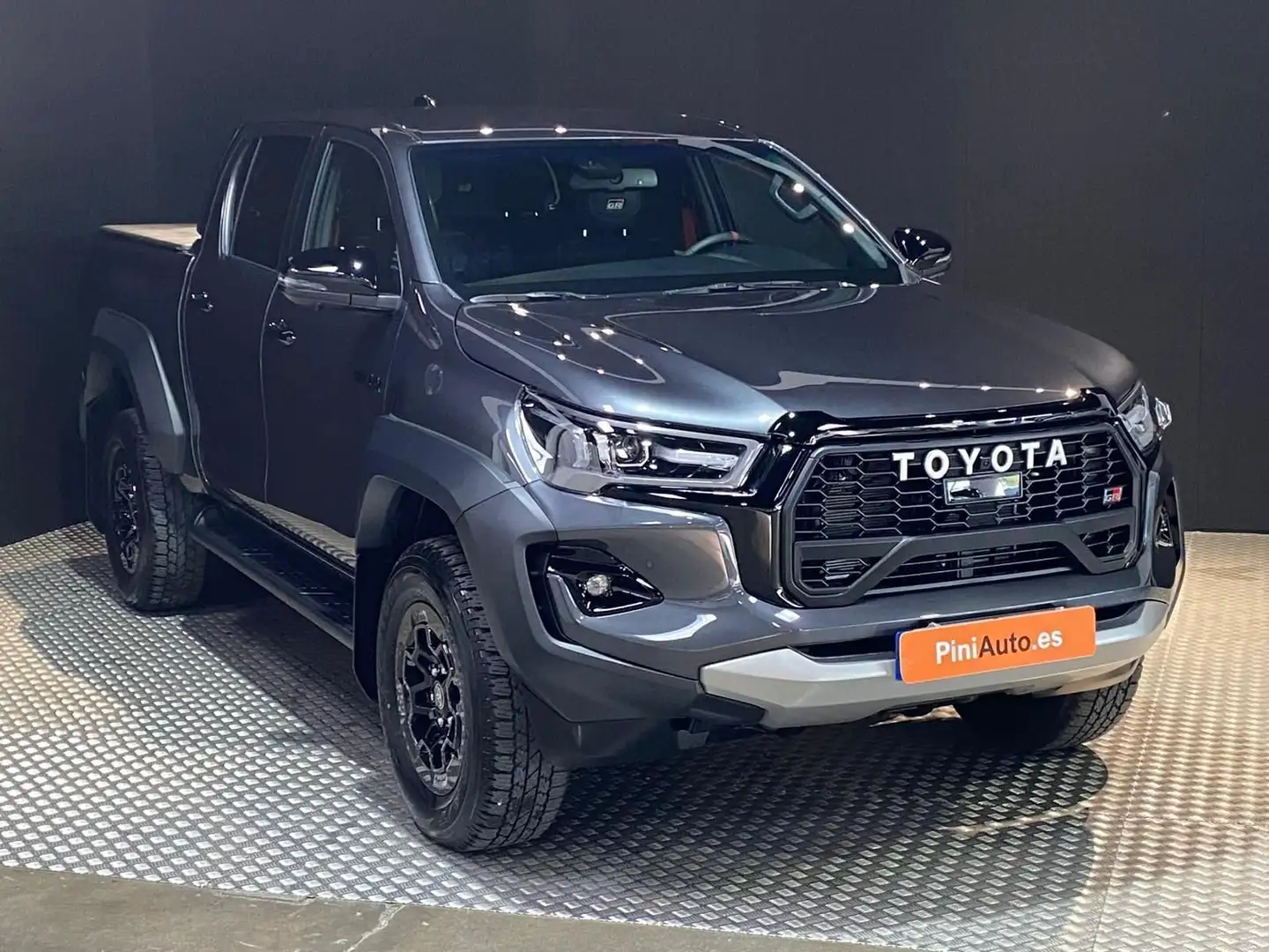 Toyota Hilux Cabina Doble GR Sport Aut. - 2