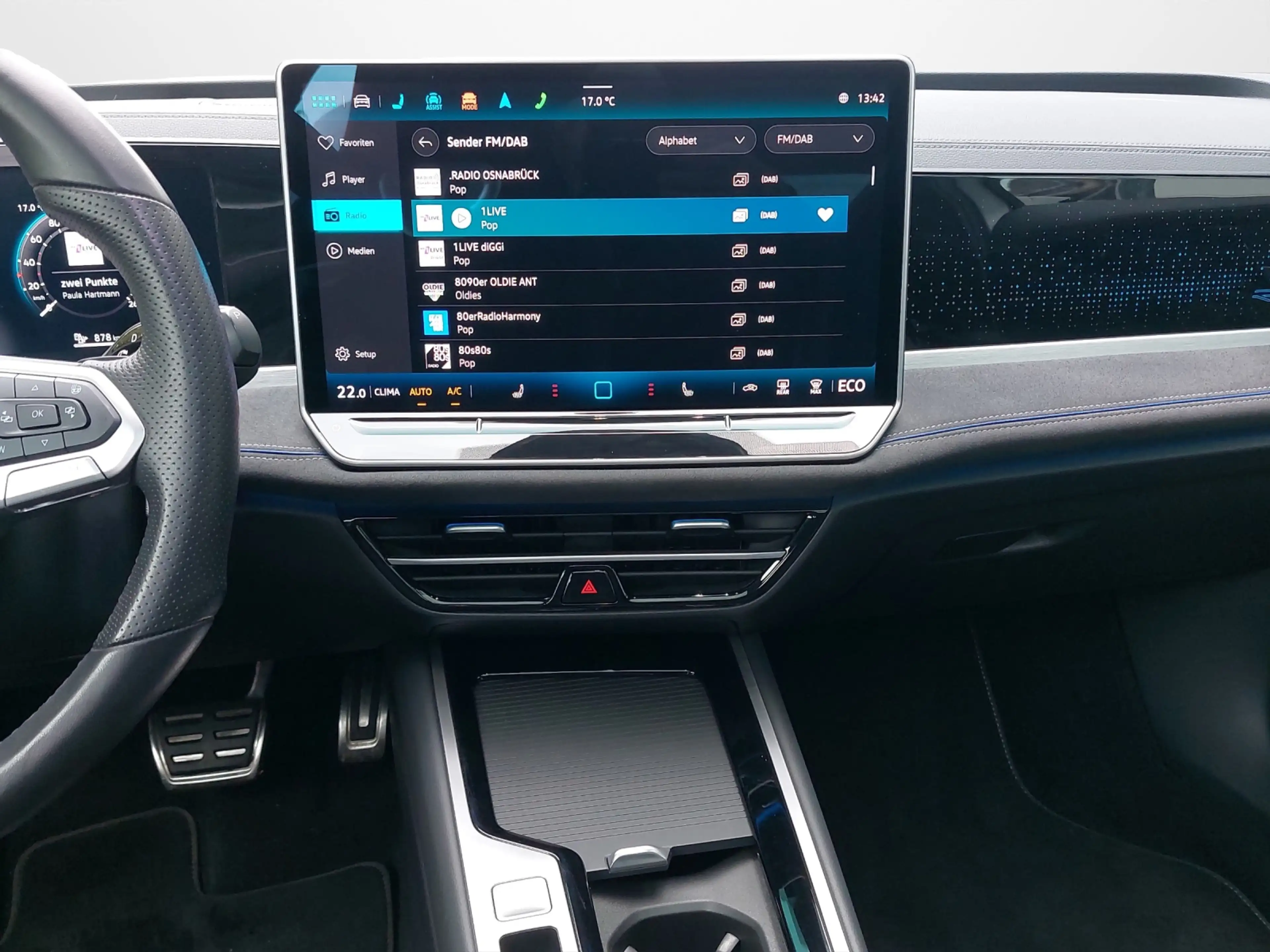 Volkswagen Passat Variant 1.5 TSI eHybrid DSG R-Line Black Style — photo 10