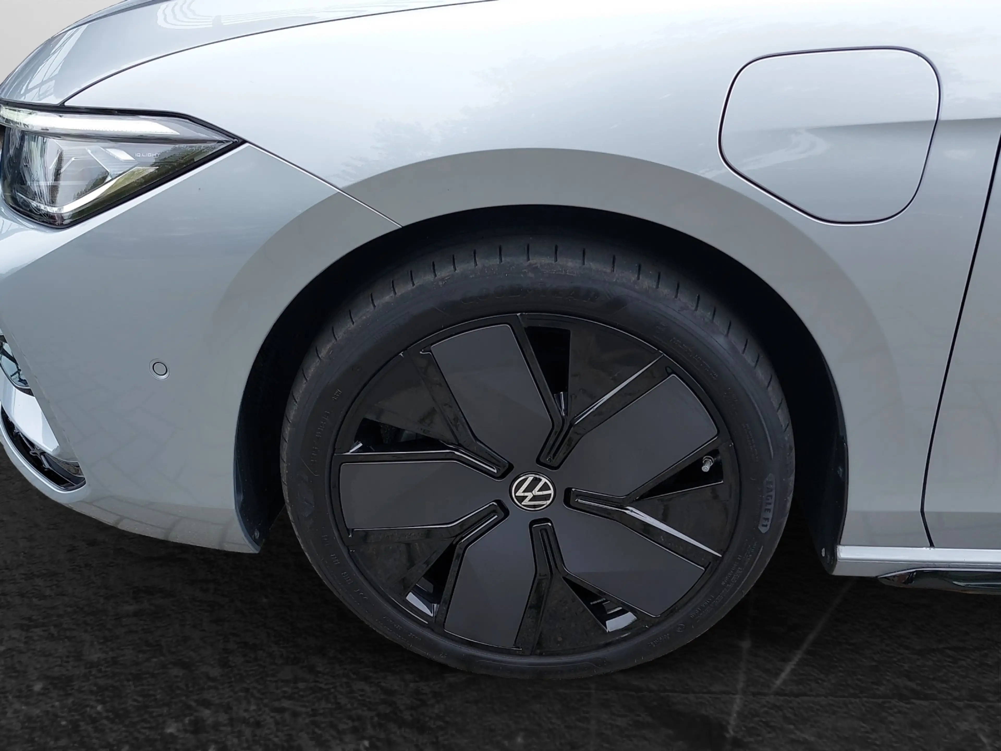 Volkswagen Passat Variant 1.5 TSI eHybrid DSG R-Line Black Style — photo 5