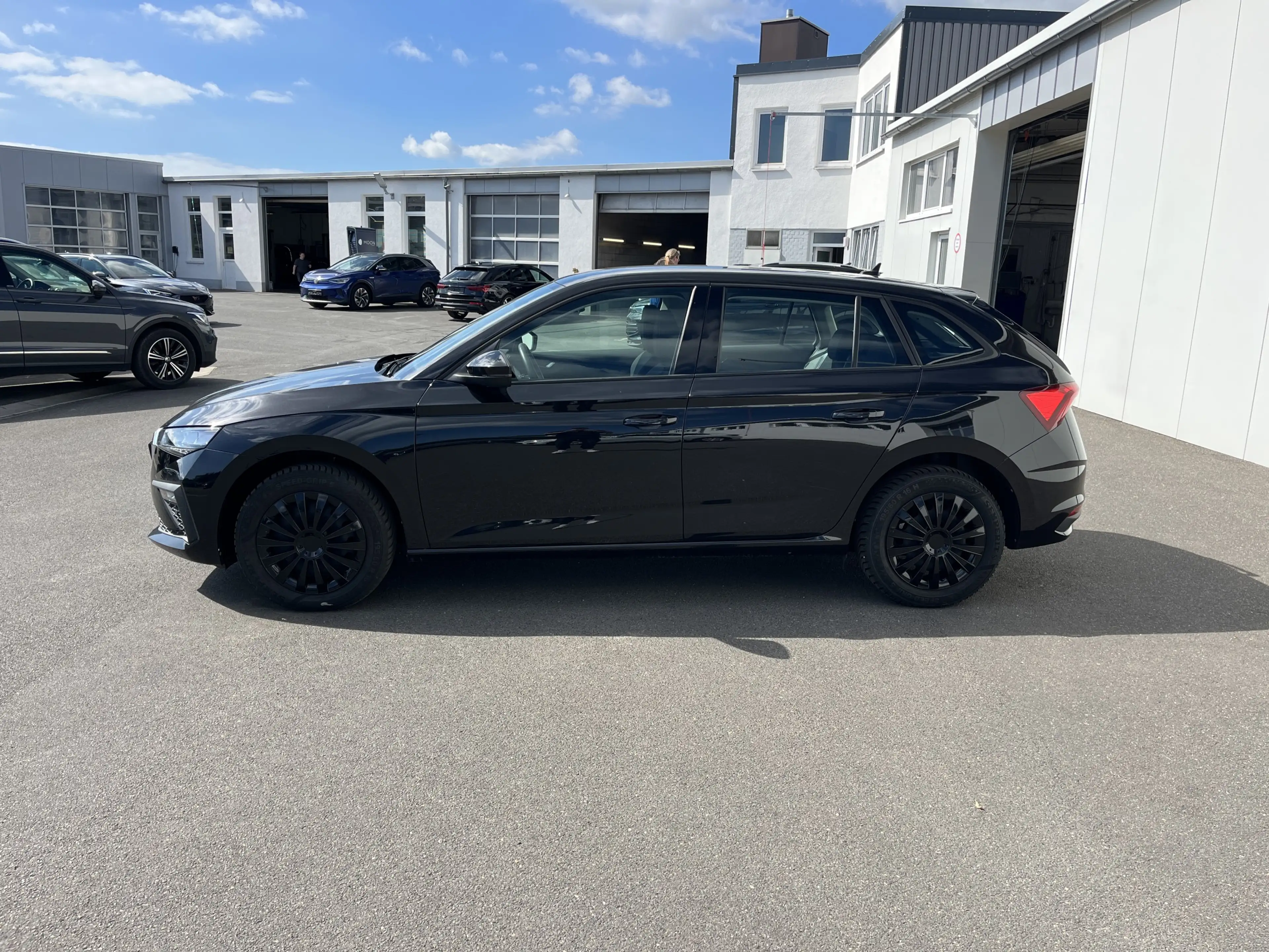 Skoda Scala 1.0 TSI DSG Selection 125€ m.20% Anz. AHK Navi A — photo 3