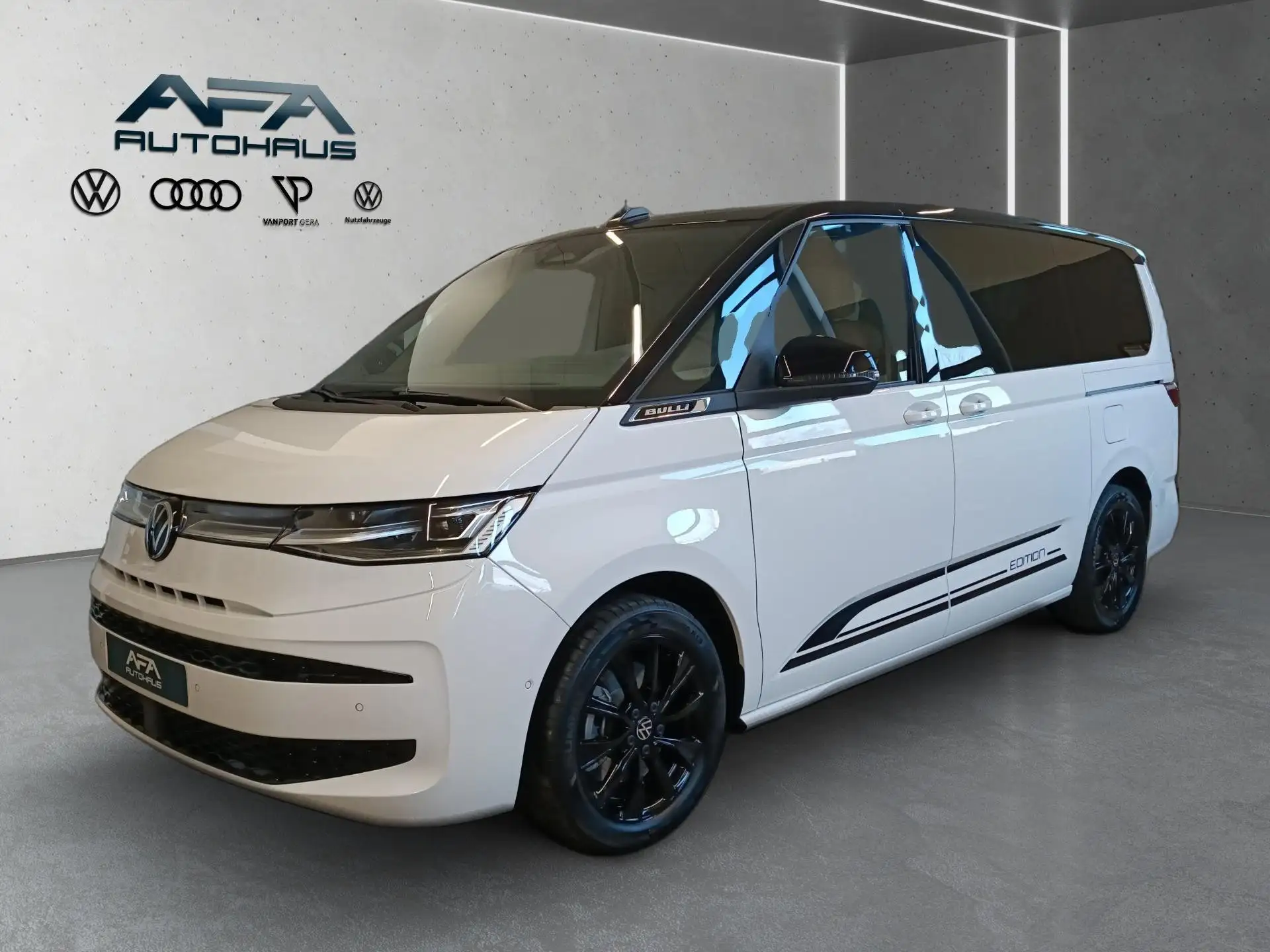 폭스바겐 Volkswagen T7 Multivan 2.0 TDI Life DSG AHK*SthZ*Harman*Navi 2025 화이트 사진 1